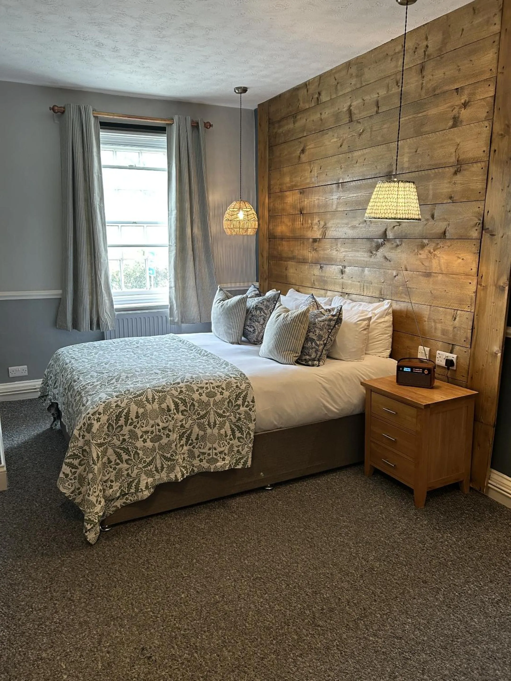 Bedroom, Bed in The Pelican Inn