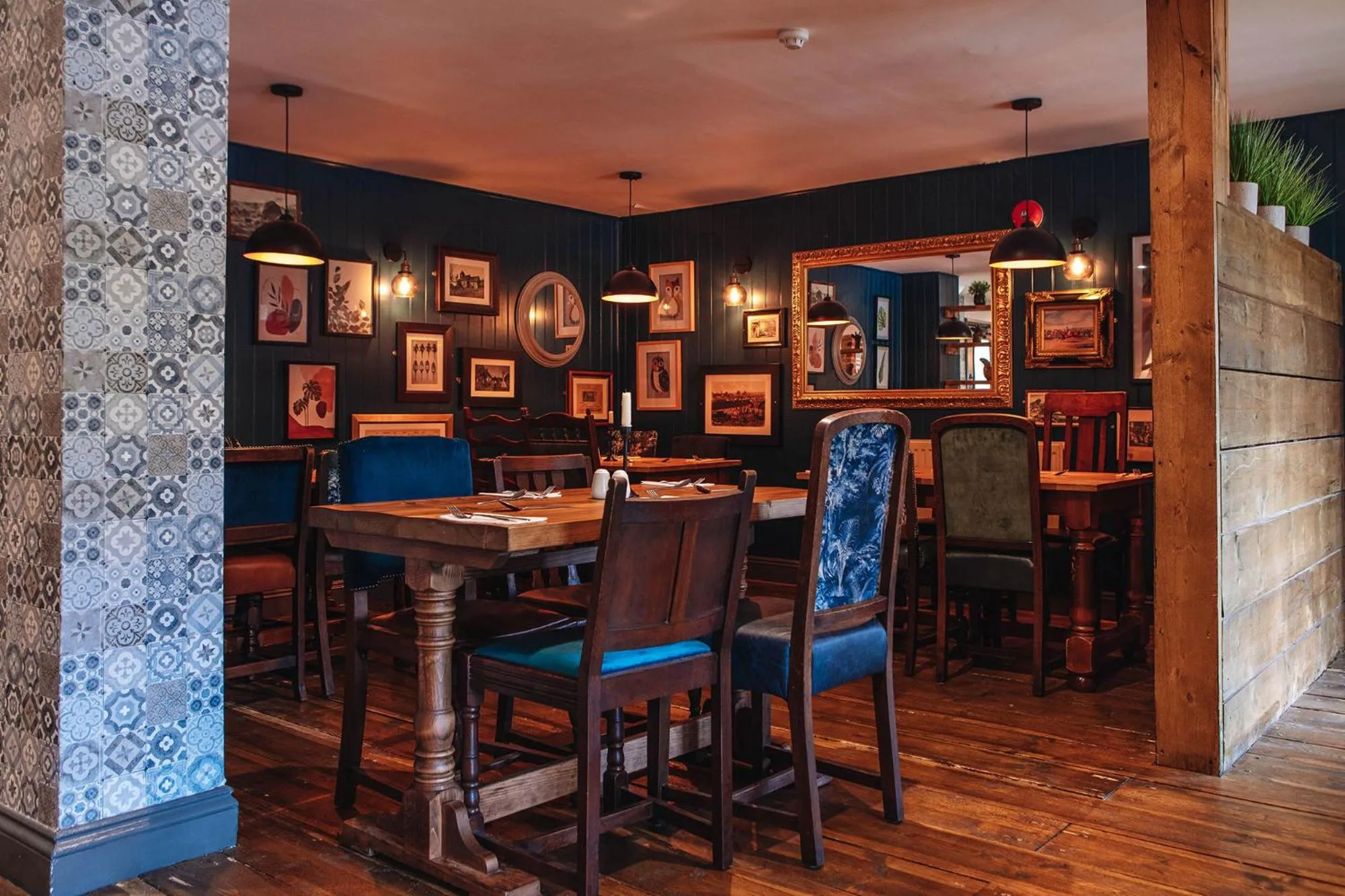 Lounge or bar in The Pelican Inn