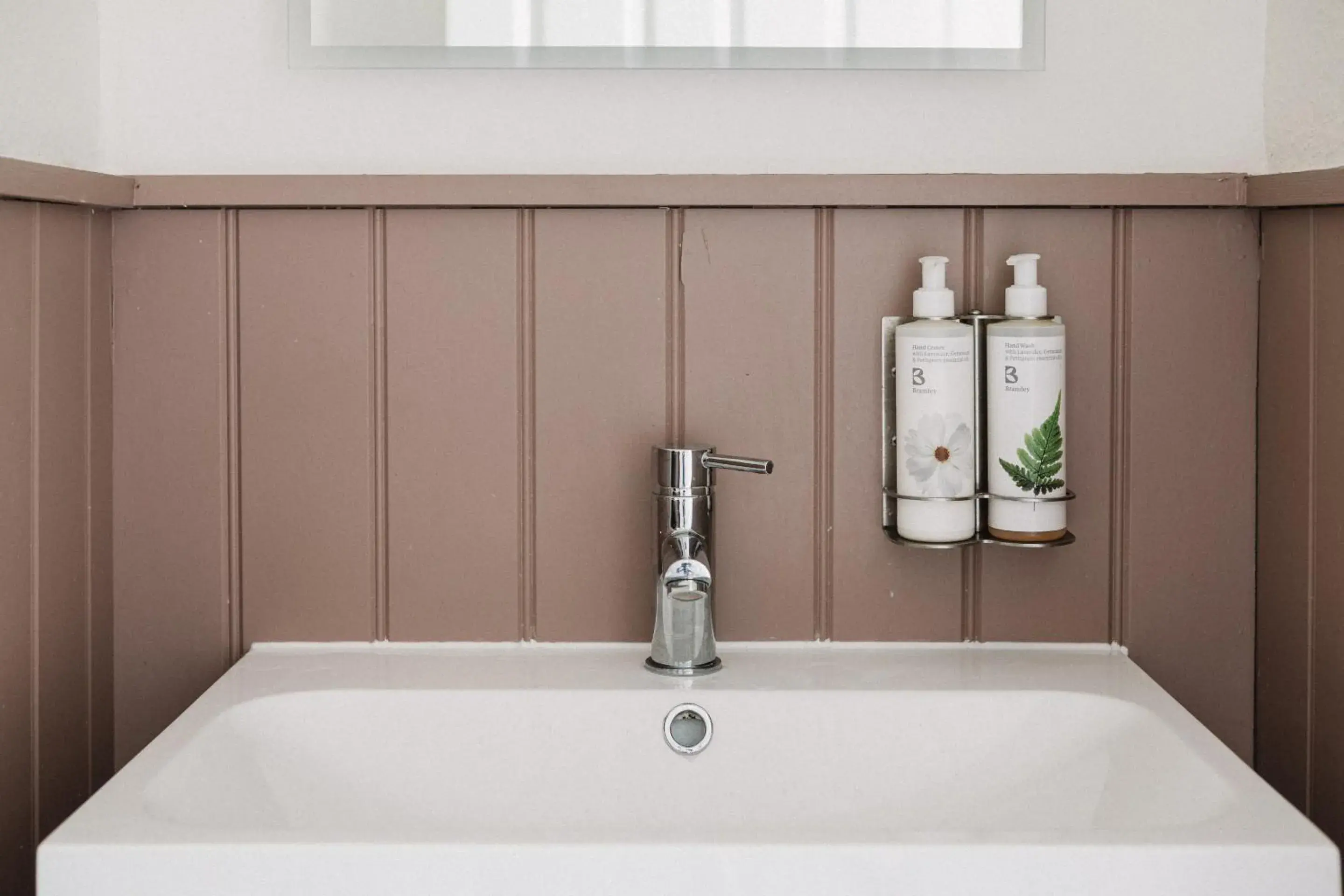 Family Room in The Pelican Inn Family Room in The Pelican Inn