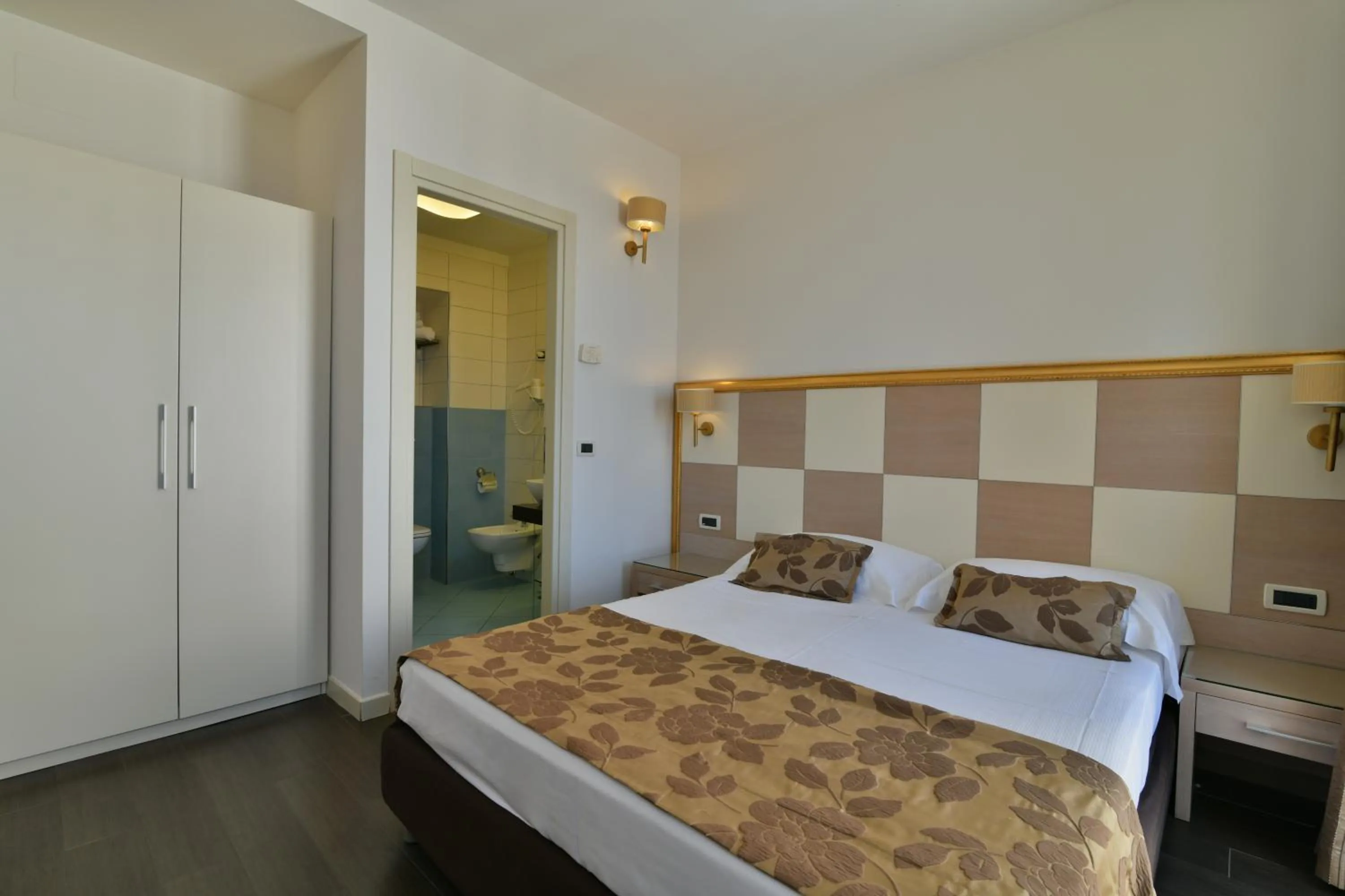 Bed in Hotel Le Chevalier