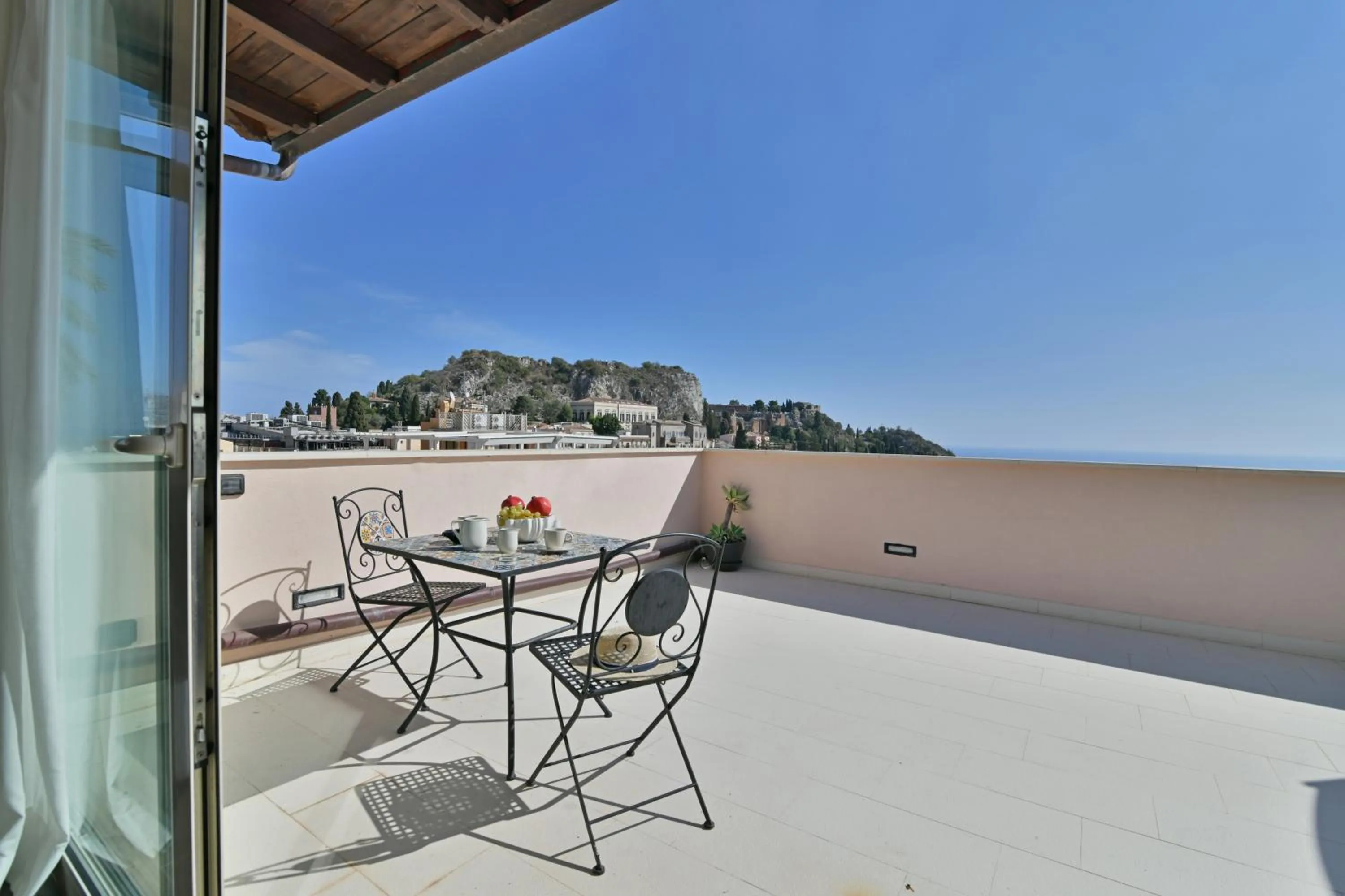 Day in Hotel Le Chevalier