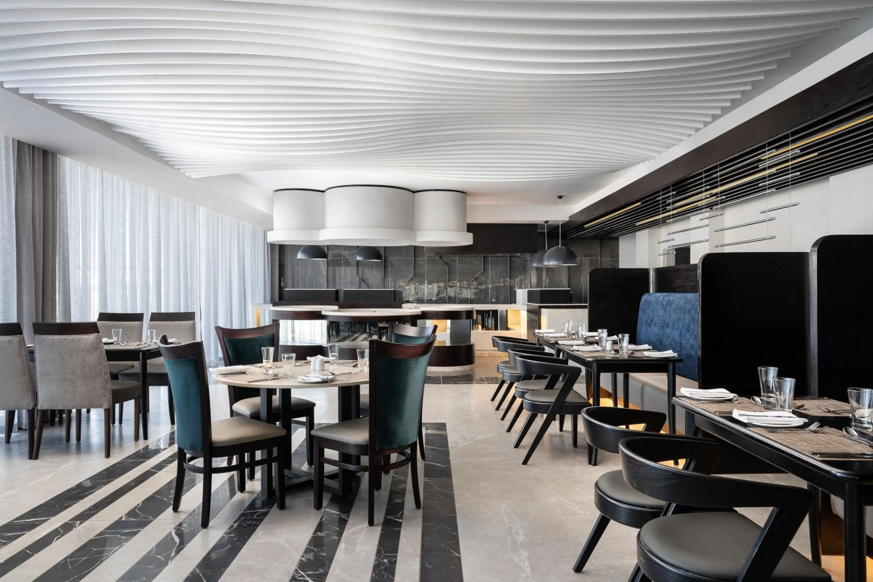 Restaurant/places to eat in Premier Hotel Umhlanga