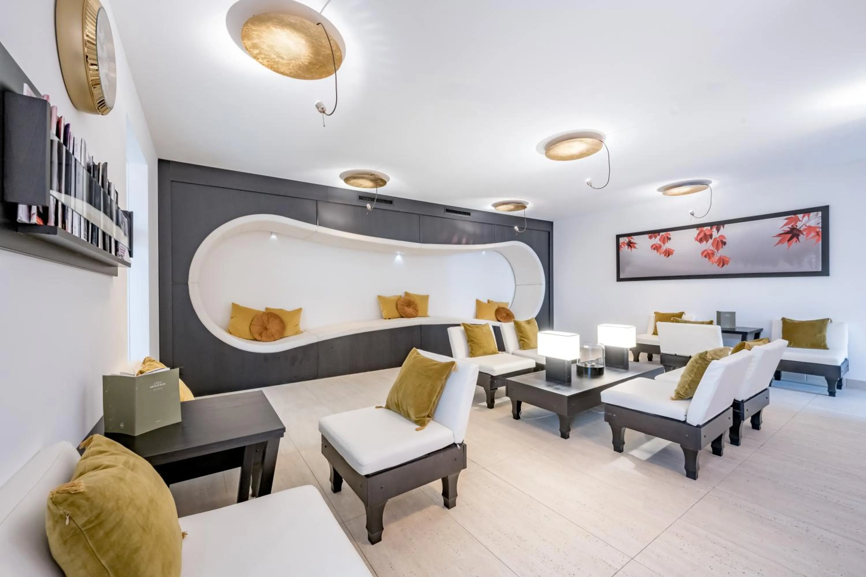 Spa and wellness centre/facilities in Relais & Châteaux Chasa Montana