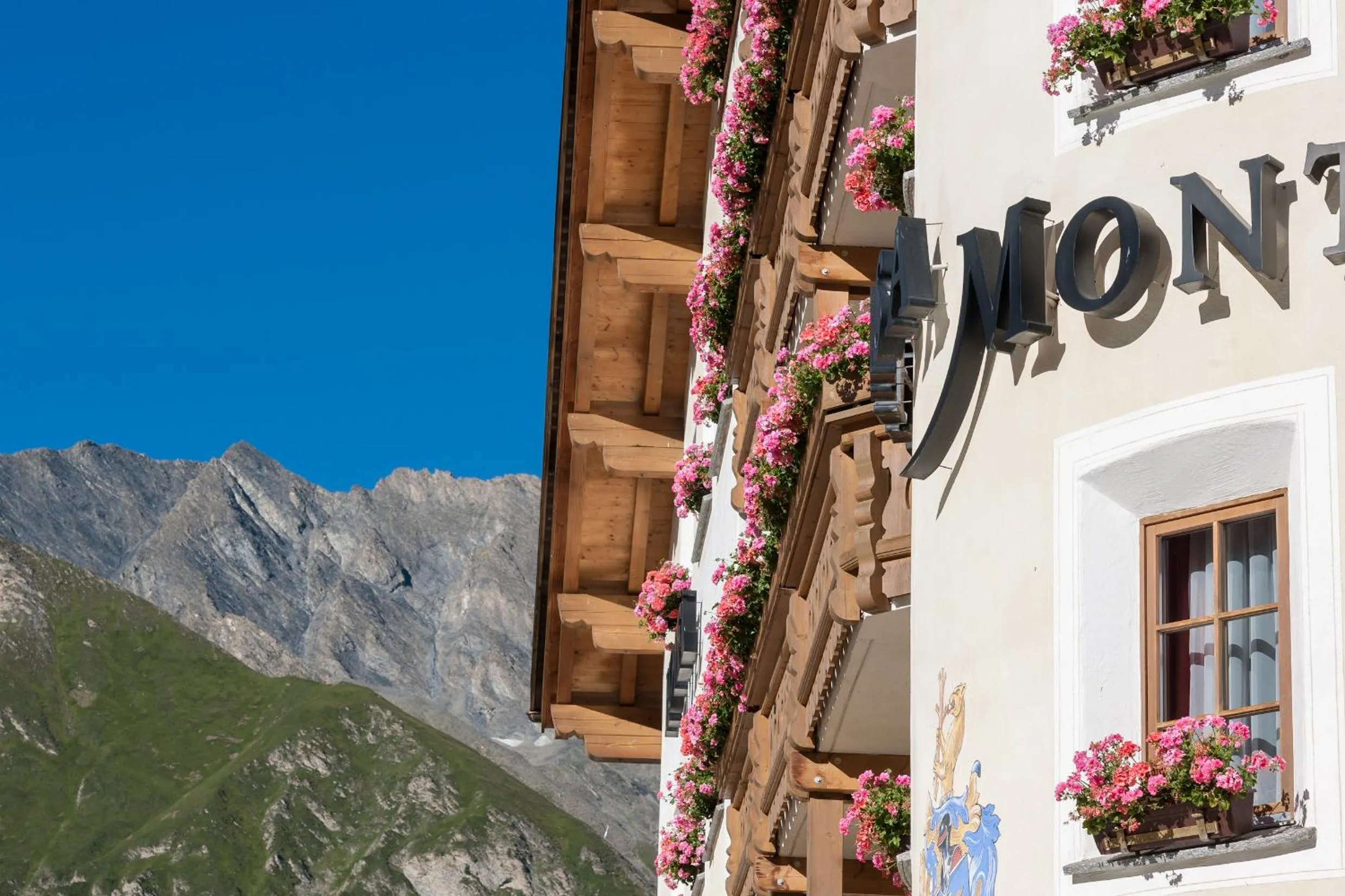 Facade/entrance in Relais & Châteaux Chasa Montana