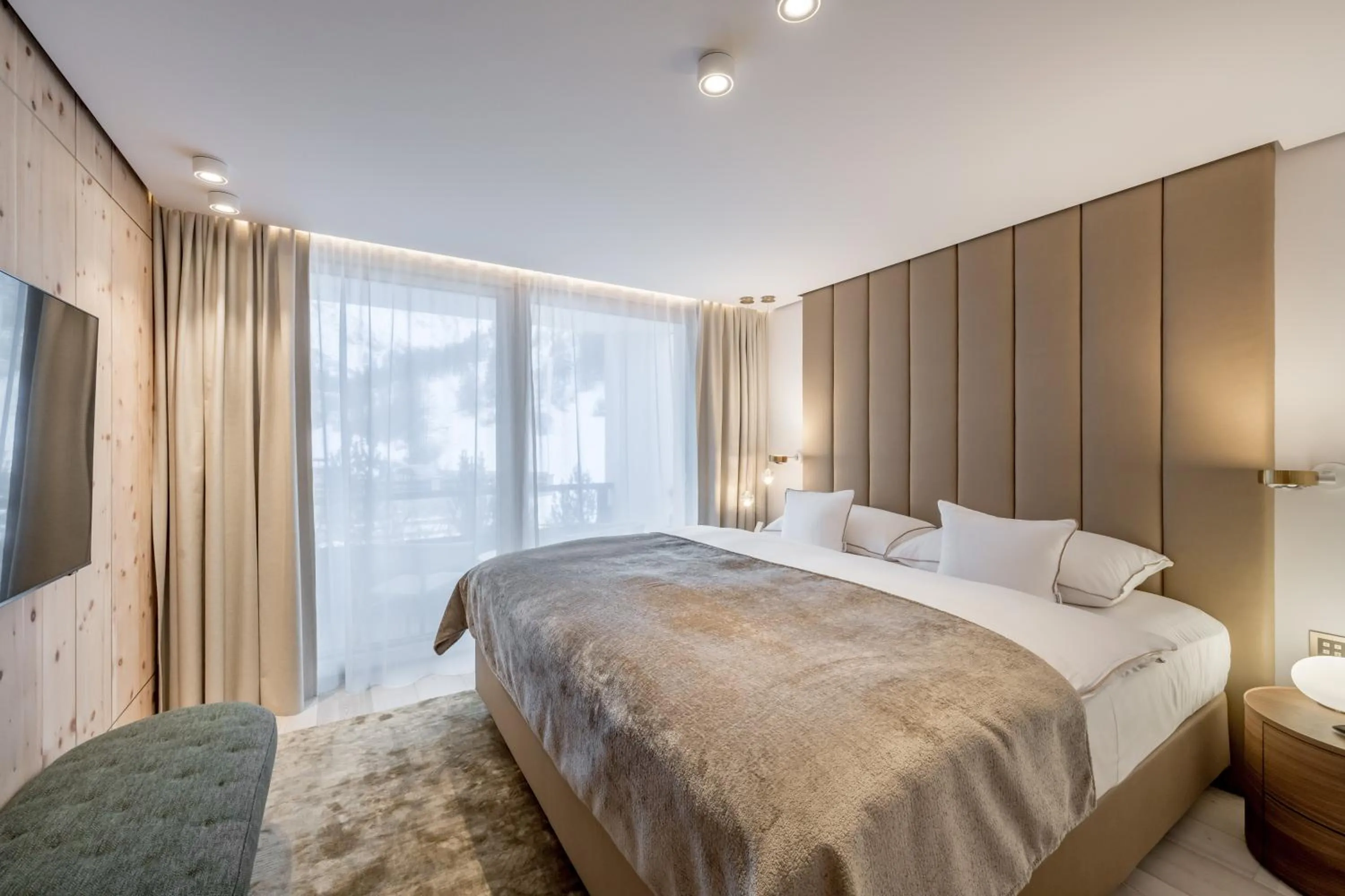 Bedroom, Bed in Relais & Châteaux Chasa Montana