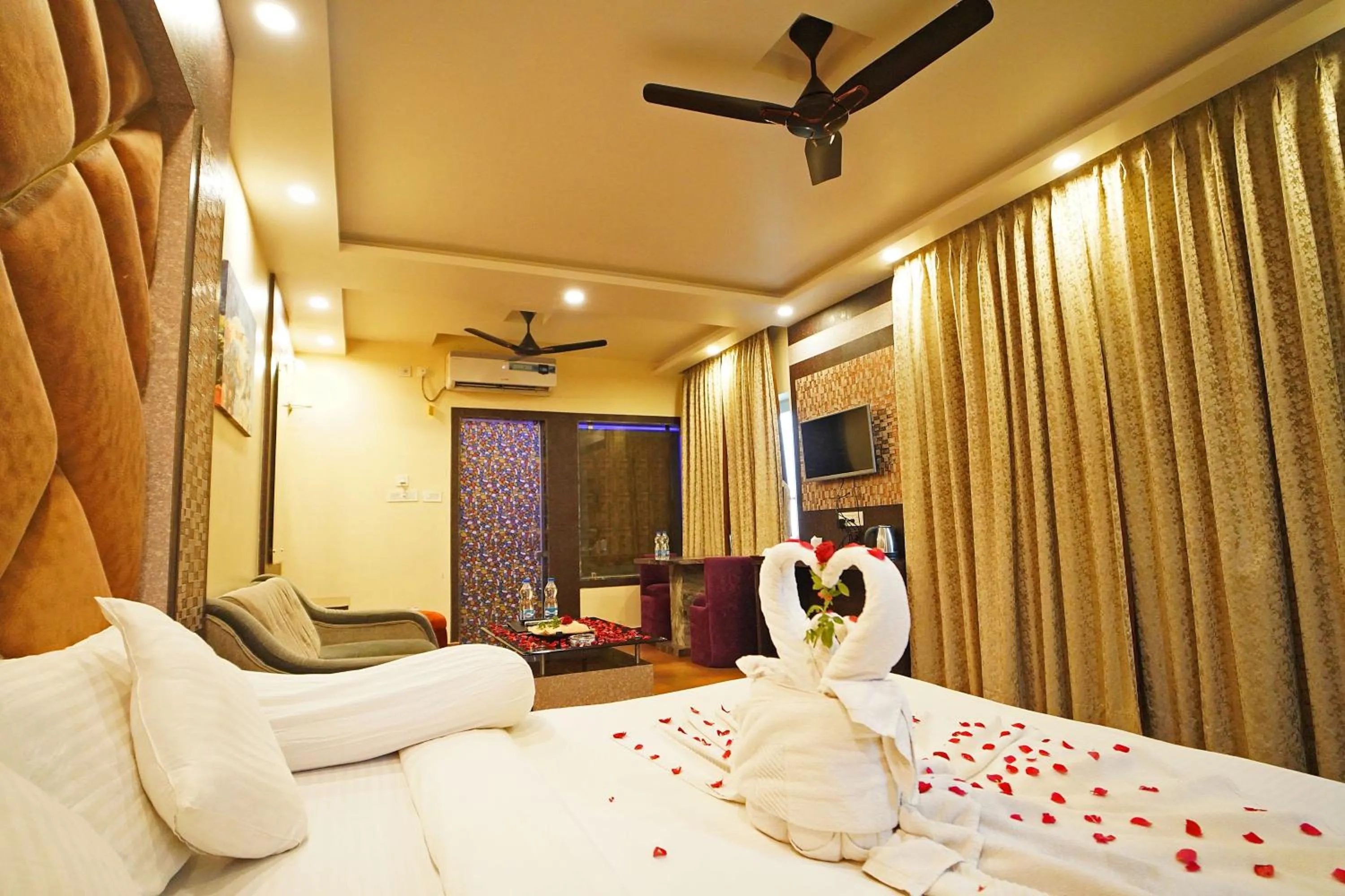 Communal lounge/ TV room, Bed in Sher Bengal Beach Resort