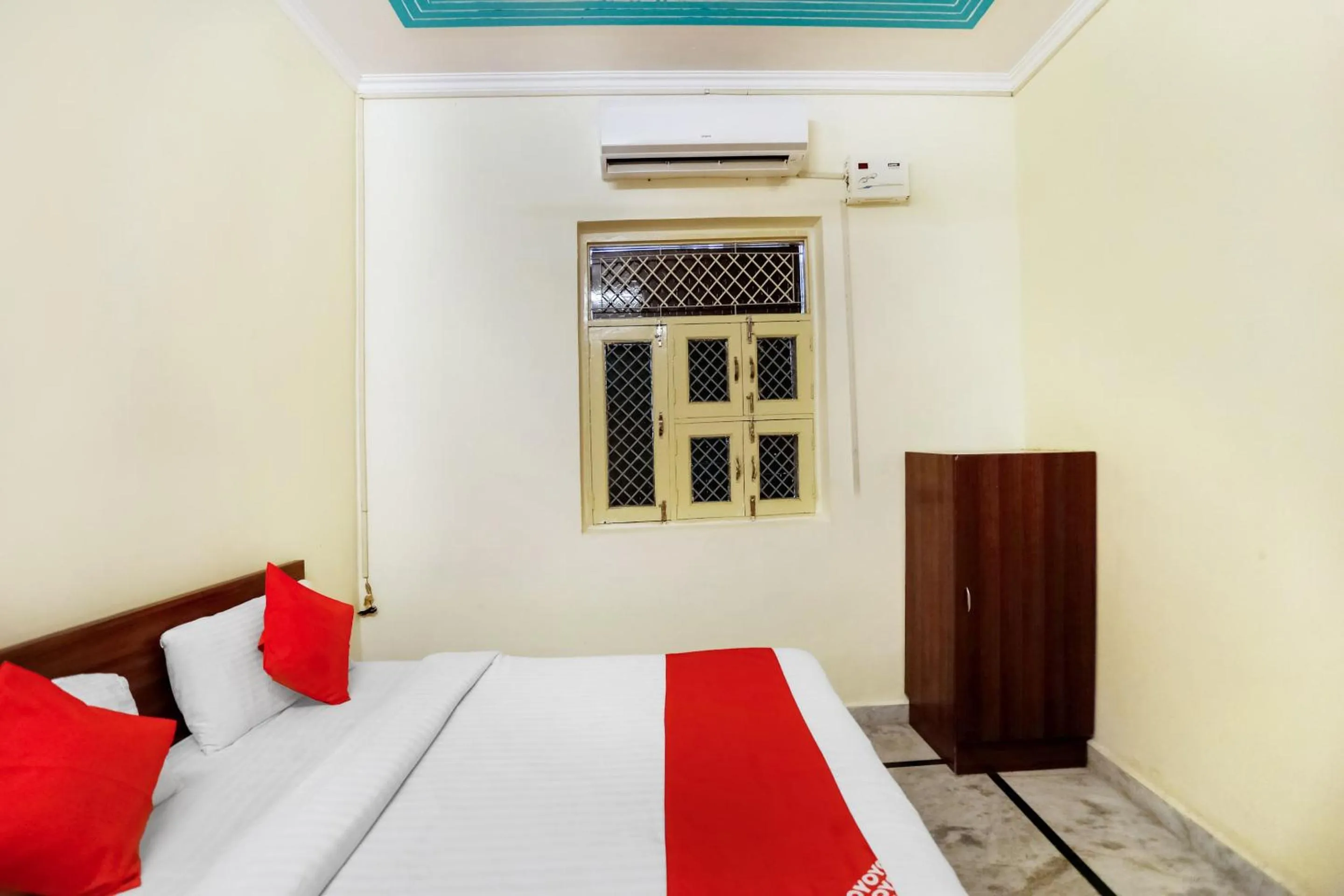 Bedroom, Bed in Bandral Residency