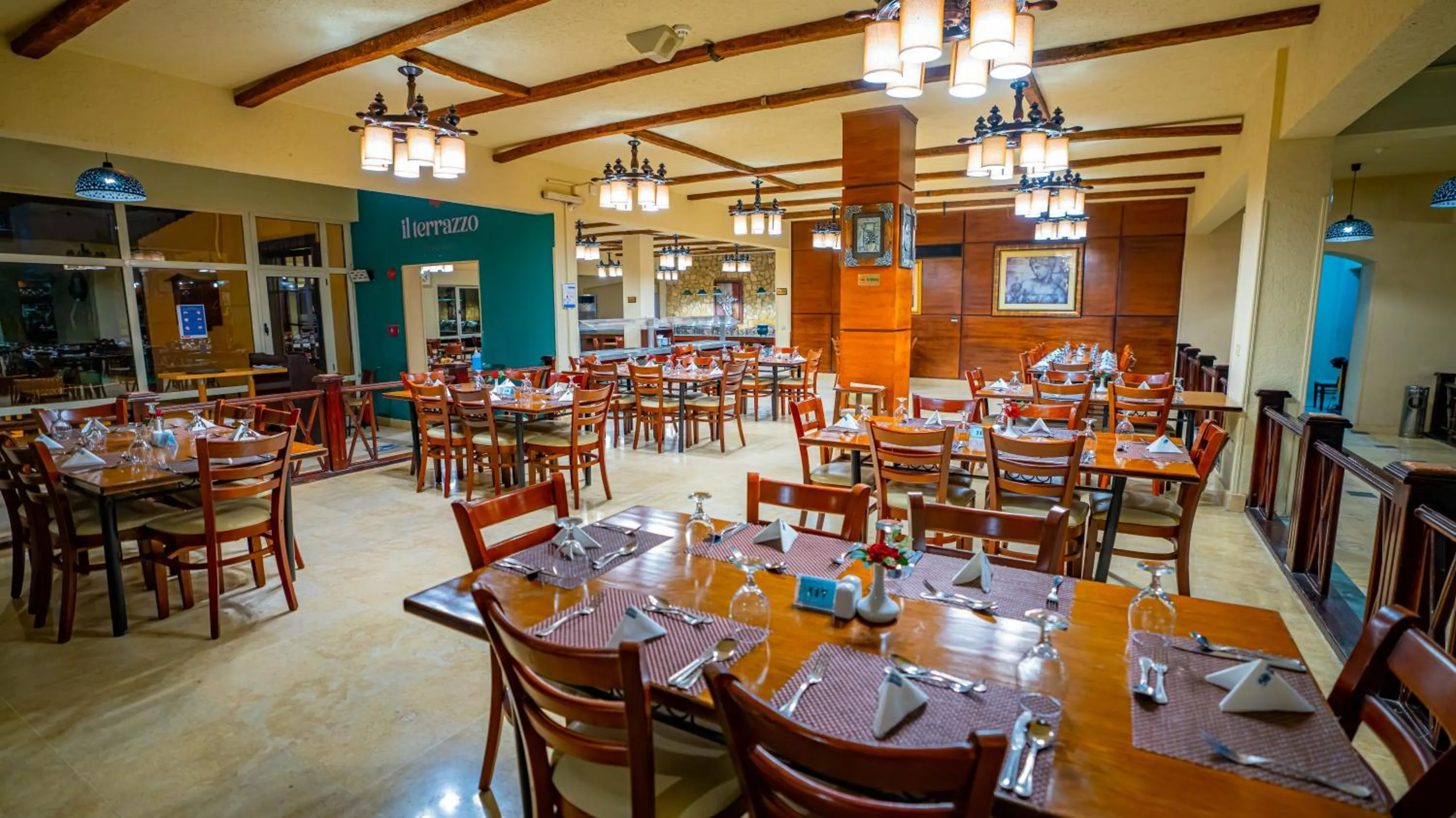 Restaurant/places to eat in Marina Wadi Degla Hotel