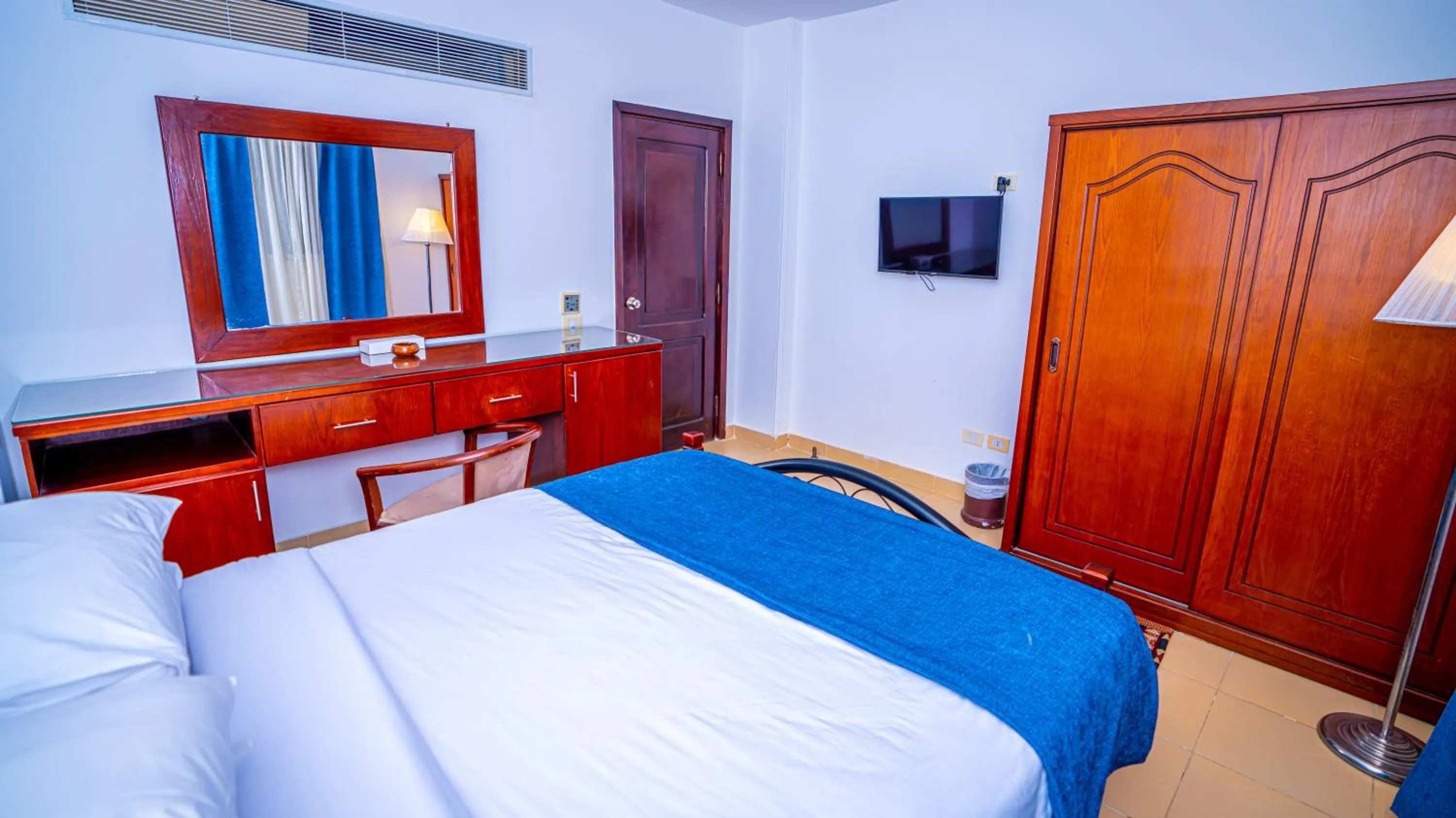 Bedroom, Bed in Marina Wadi Degla Hotel