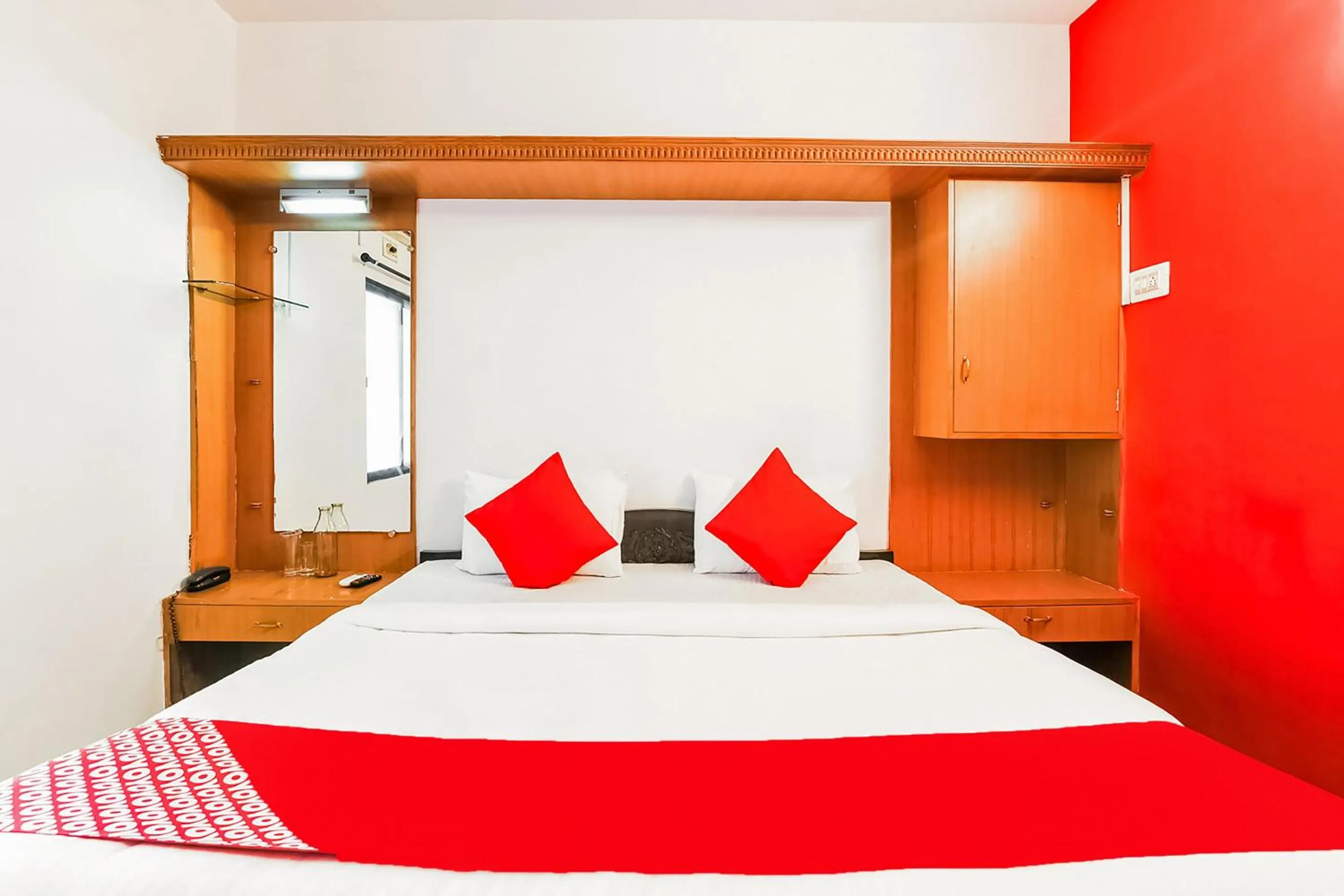 Bedroom, Bed in Hotel O Maruthi Gandhi Park