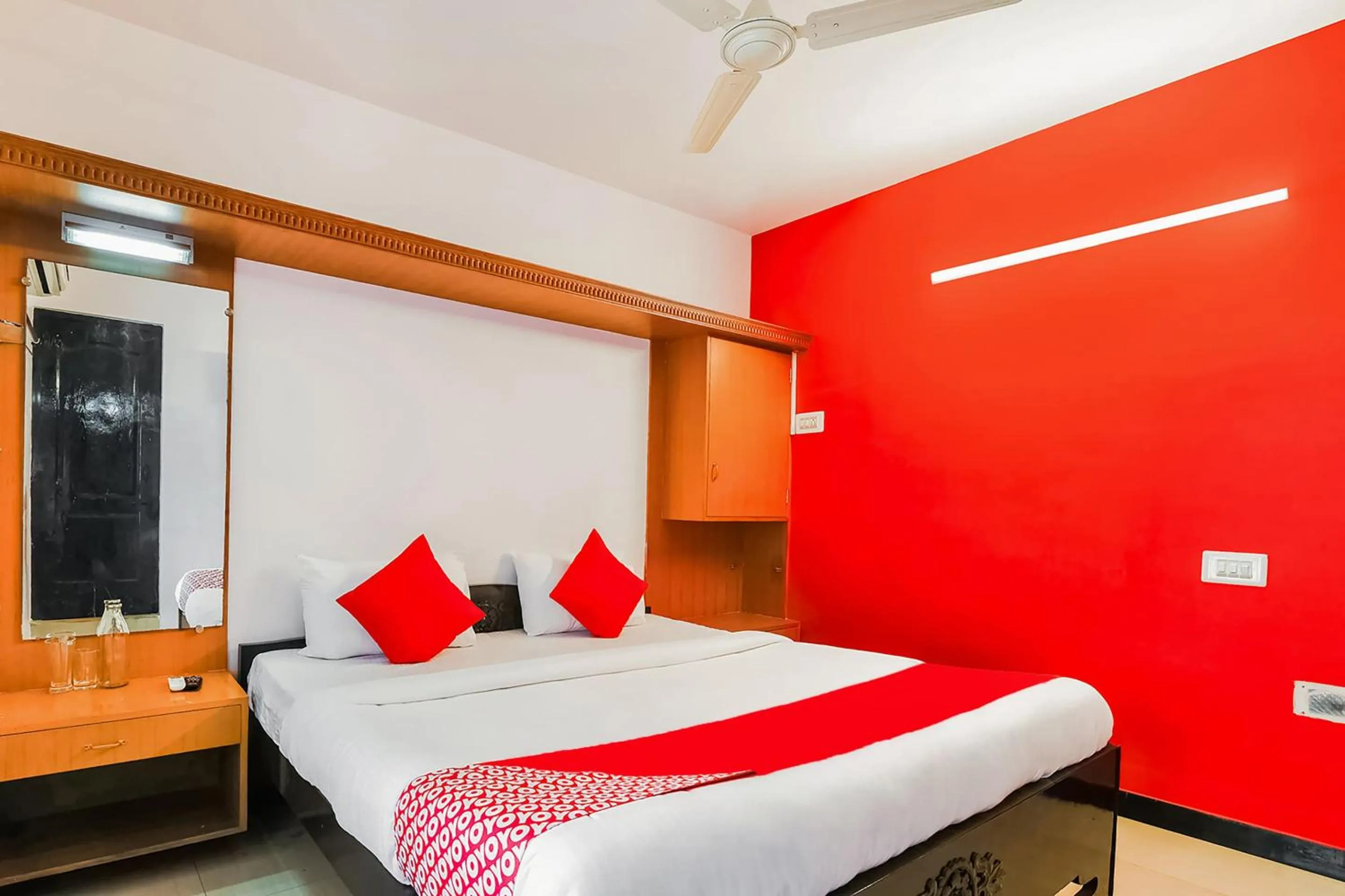 Bedroom, Bed in Hotel O Maruthi Gandhi Park