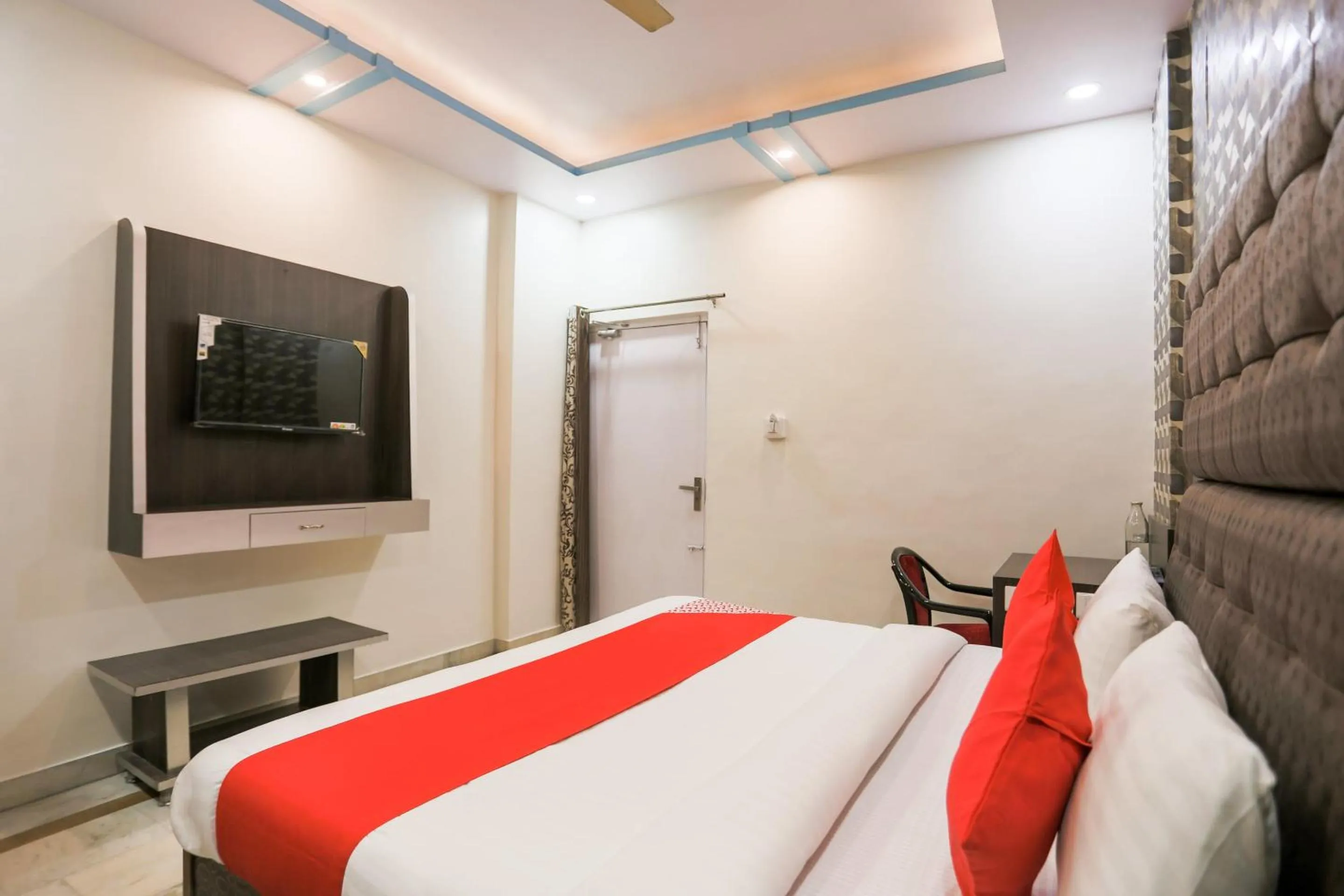 Bedroom, Bed in Super Collection O Nimisha Jail Rd