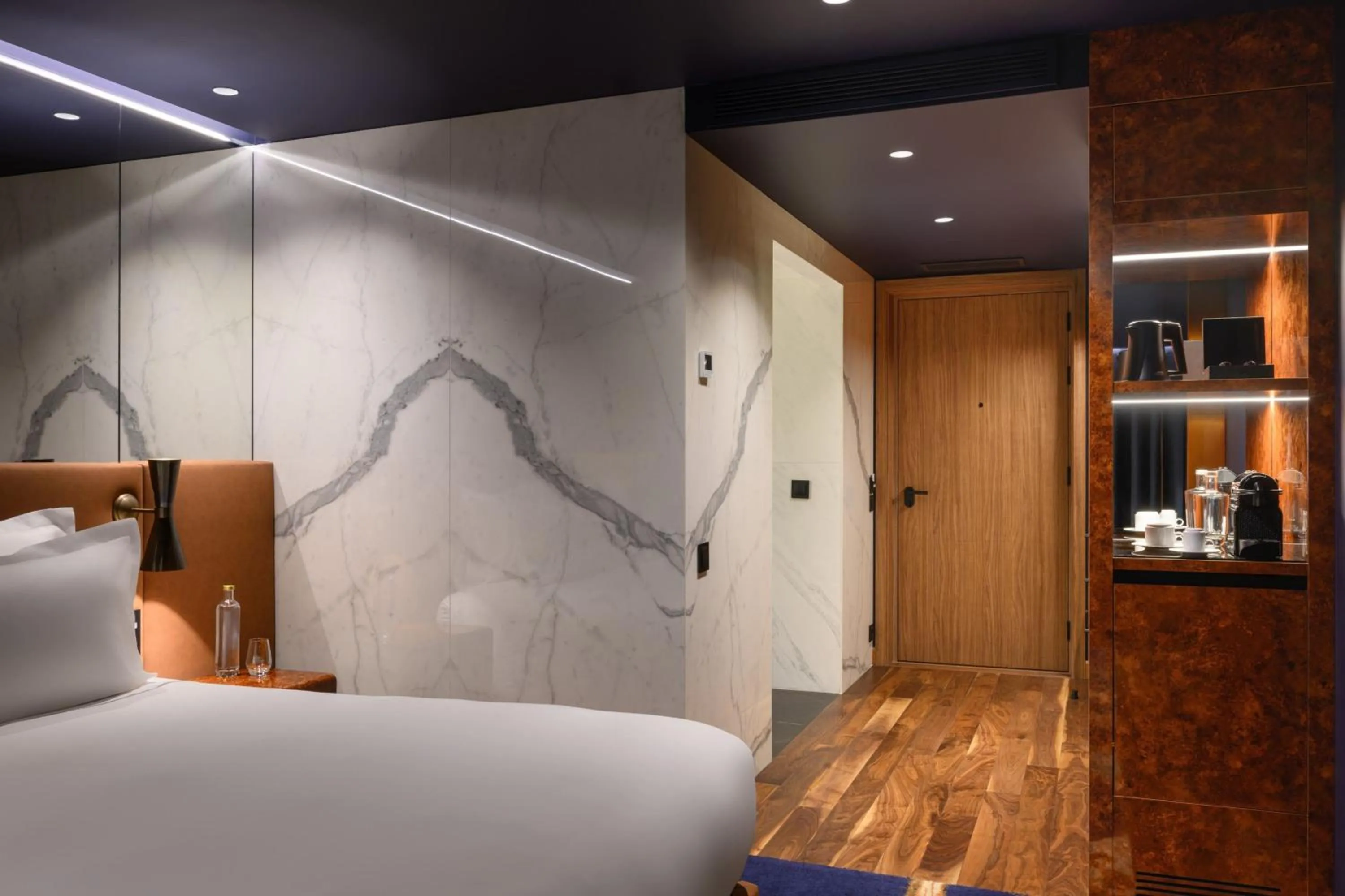 Photo of the whole room, Bed in Forte de Gaia, Autograph Collection