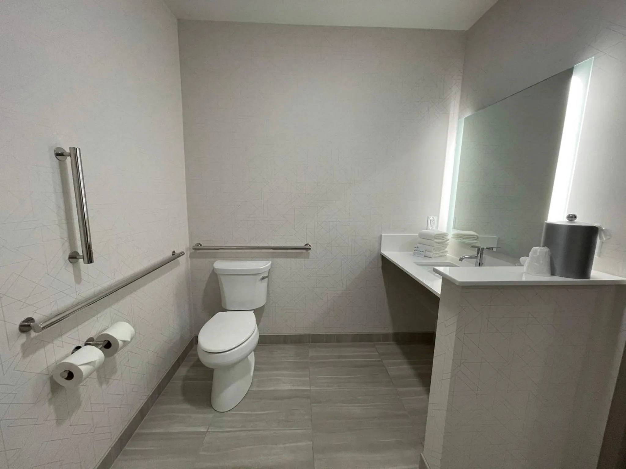 Bathroom in Holiday Inn Express & Suites - Ft. Smith - Airport by IHG
