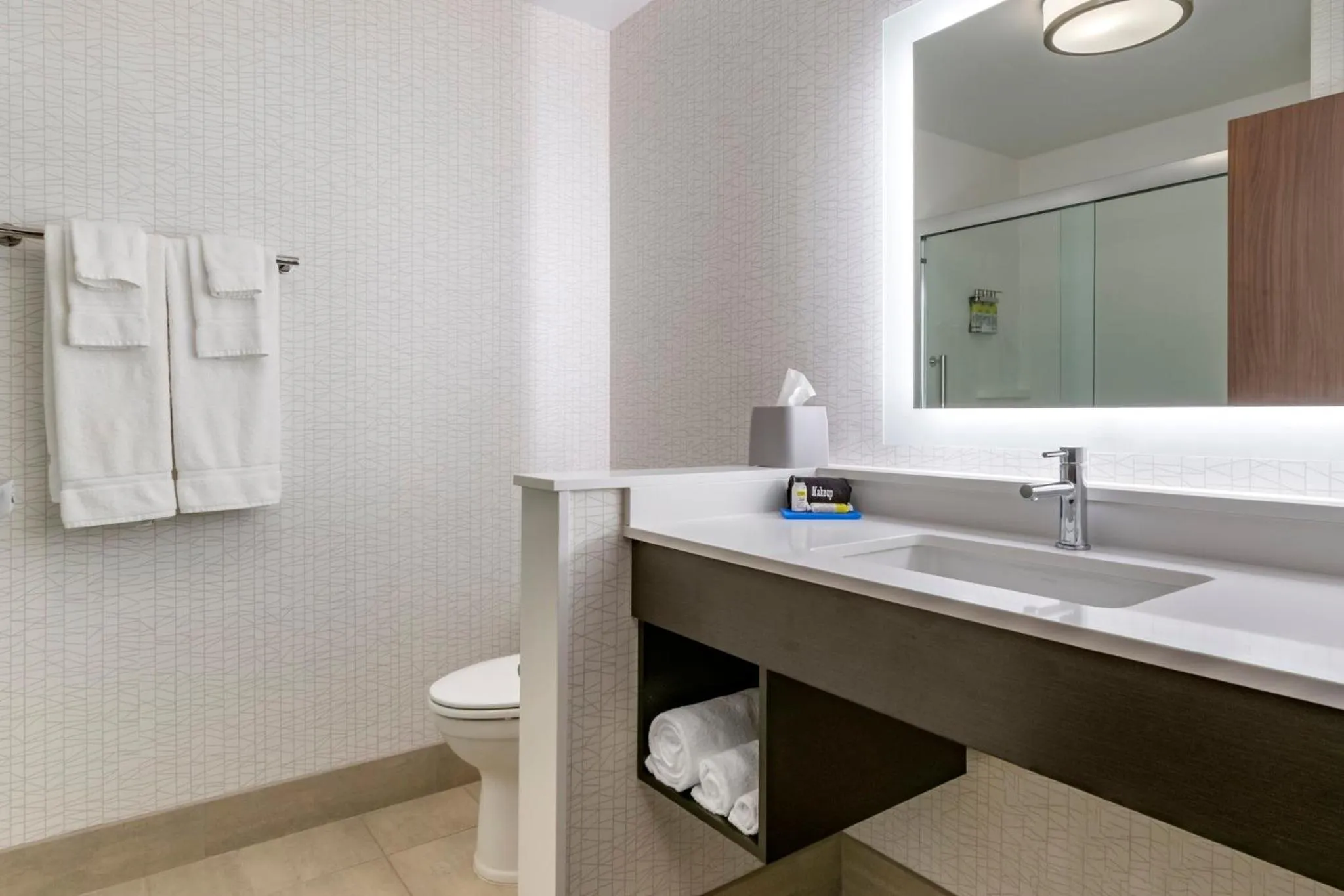 Photo of the whole room in Holiday Inn Express & Suites - Lancaster - Mount Joy by IHG