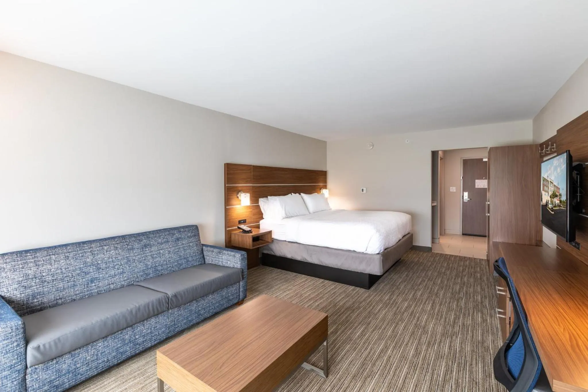 Photo of the whole room, Bed in Holiday Inn Express & Suites - Rock Hill by IHG