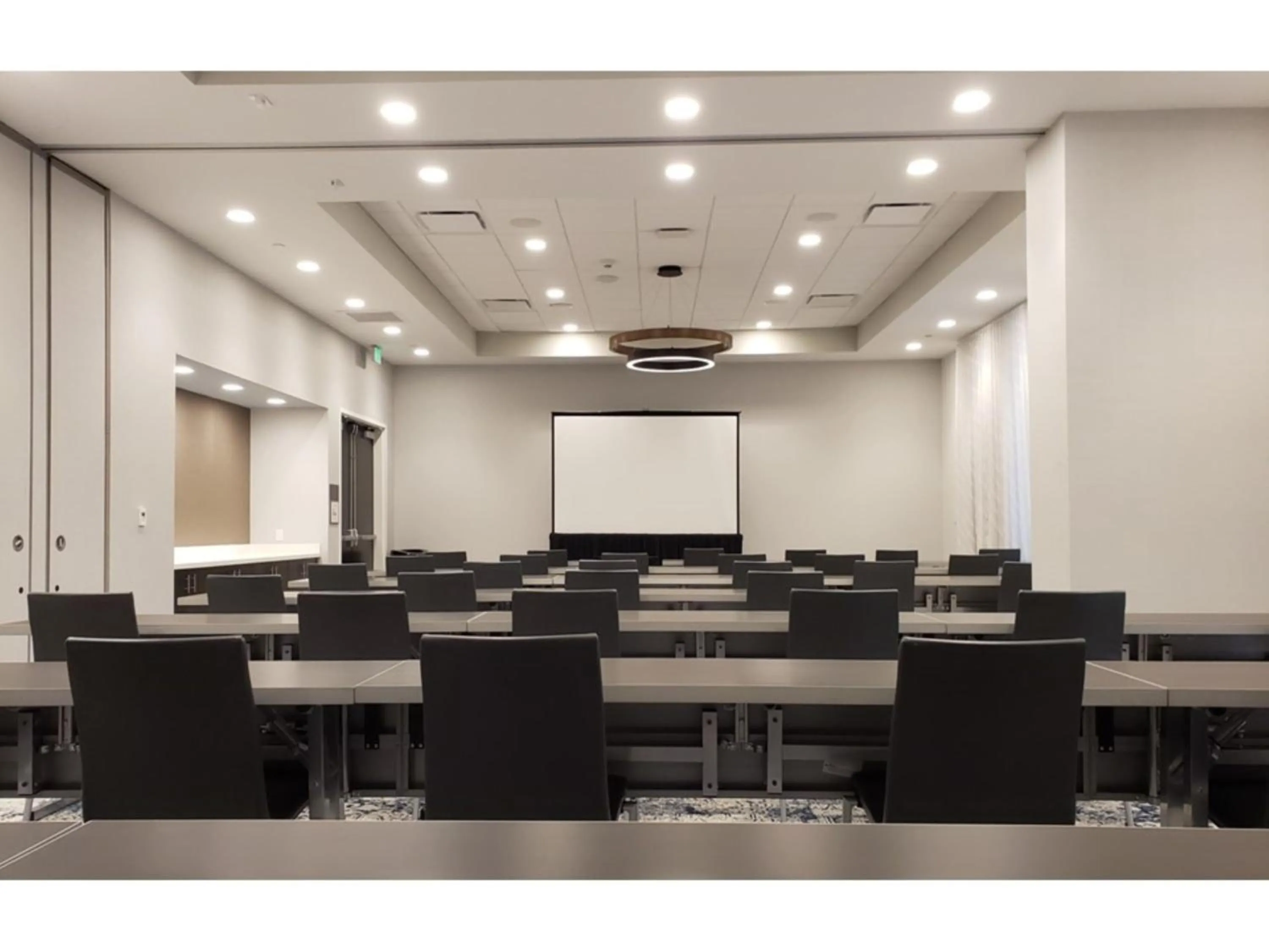 Spa and wellness centre/facilities in Staybridge Suites - Houston - Galleria Area by IHG