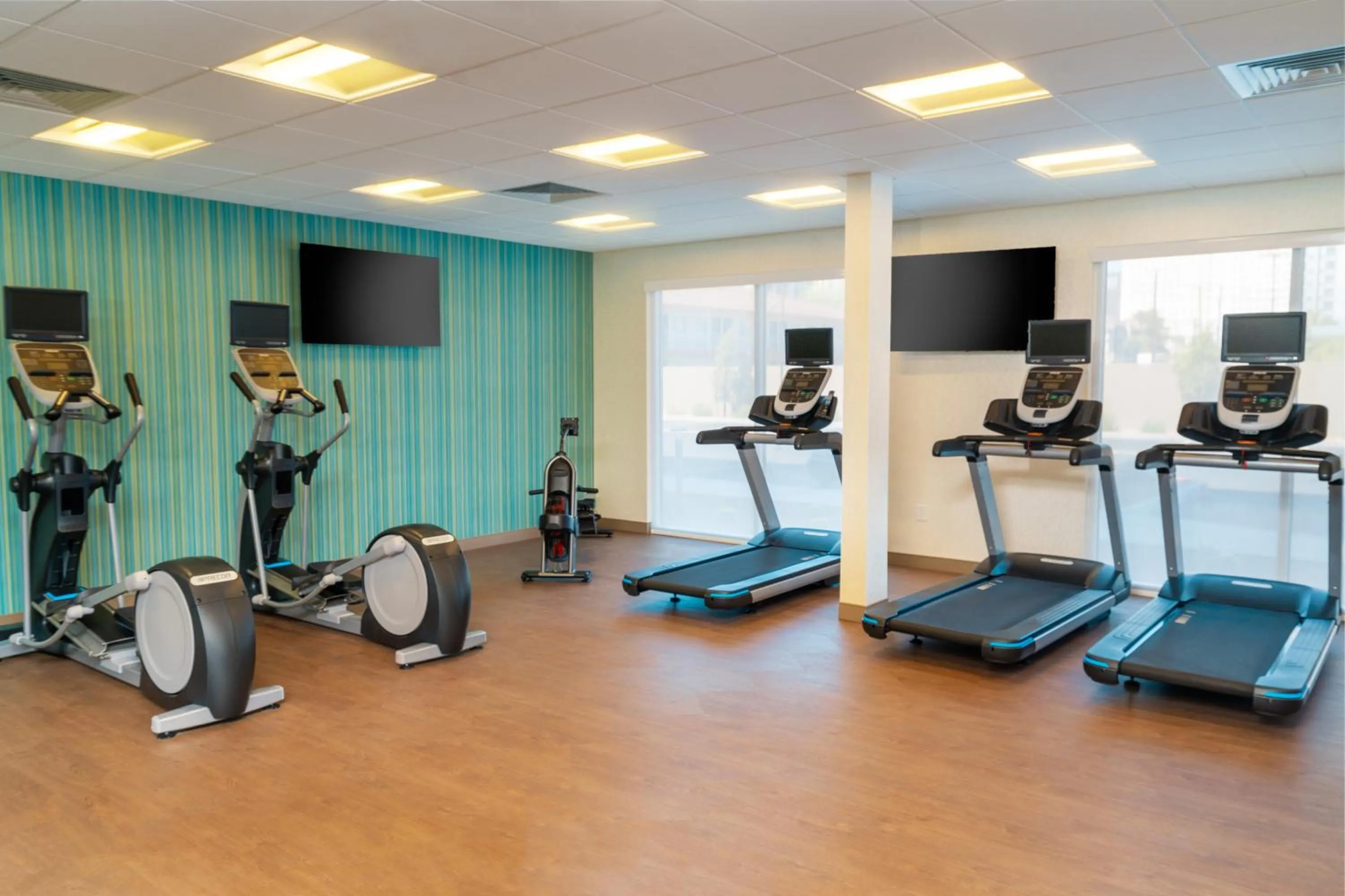Fitness centre/facilities in Holiday Inn Express & Suites - Las Vegas - E Tropicana by IHG