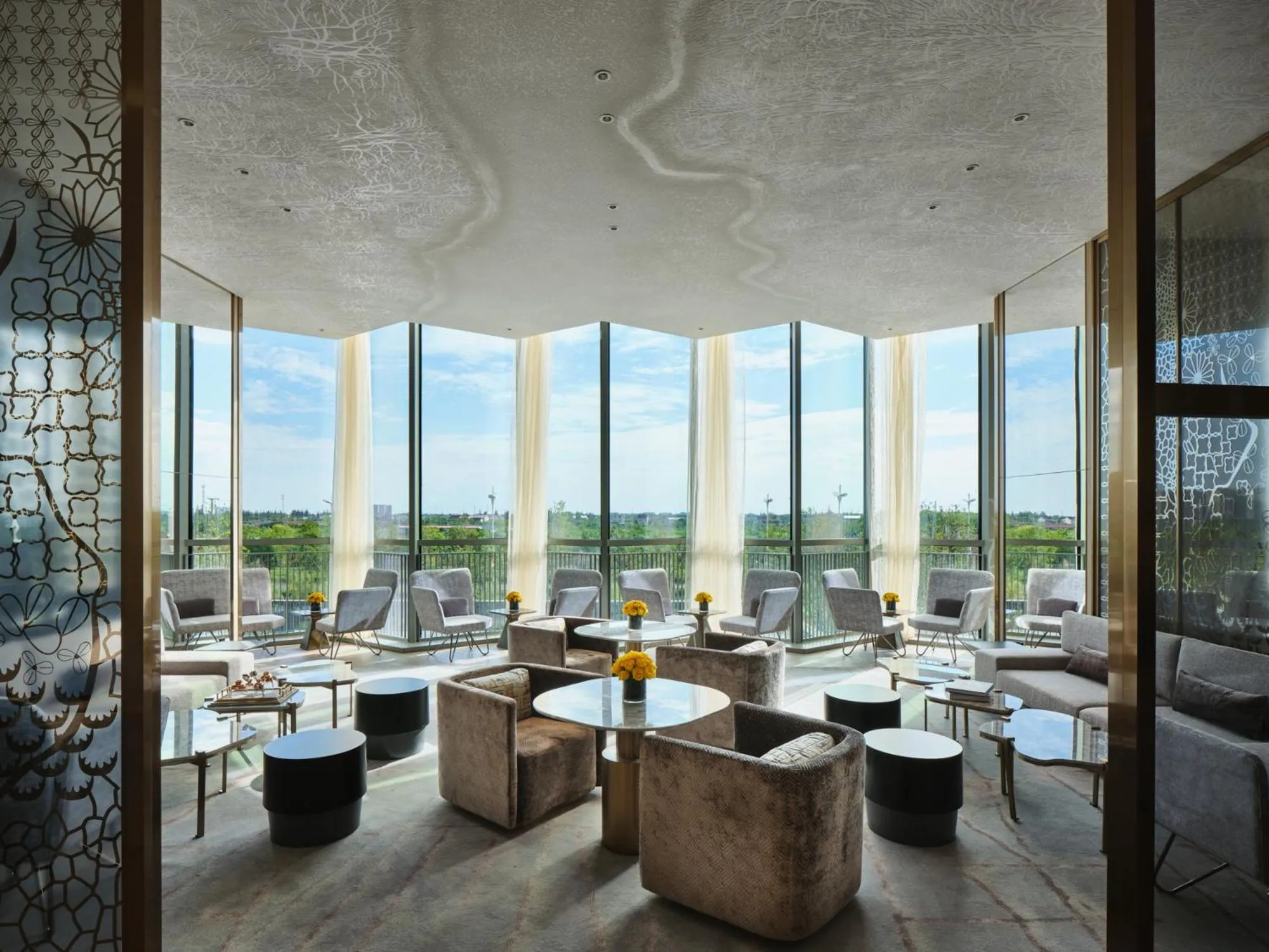 Restaurant/places to eat in Crowne Plaza Qidong by IHG