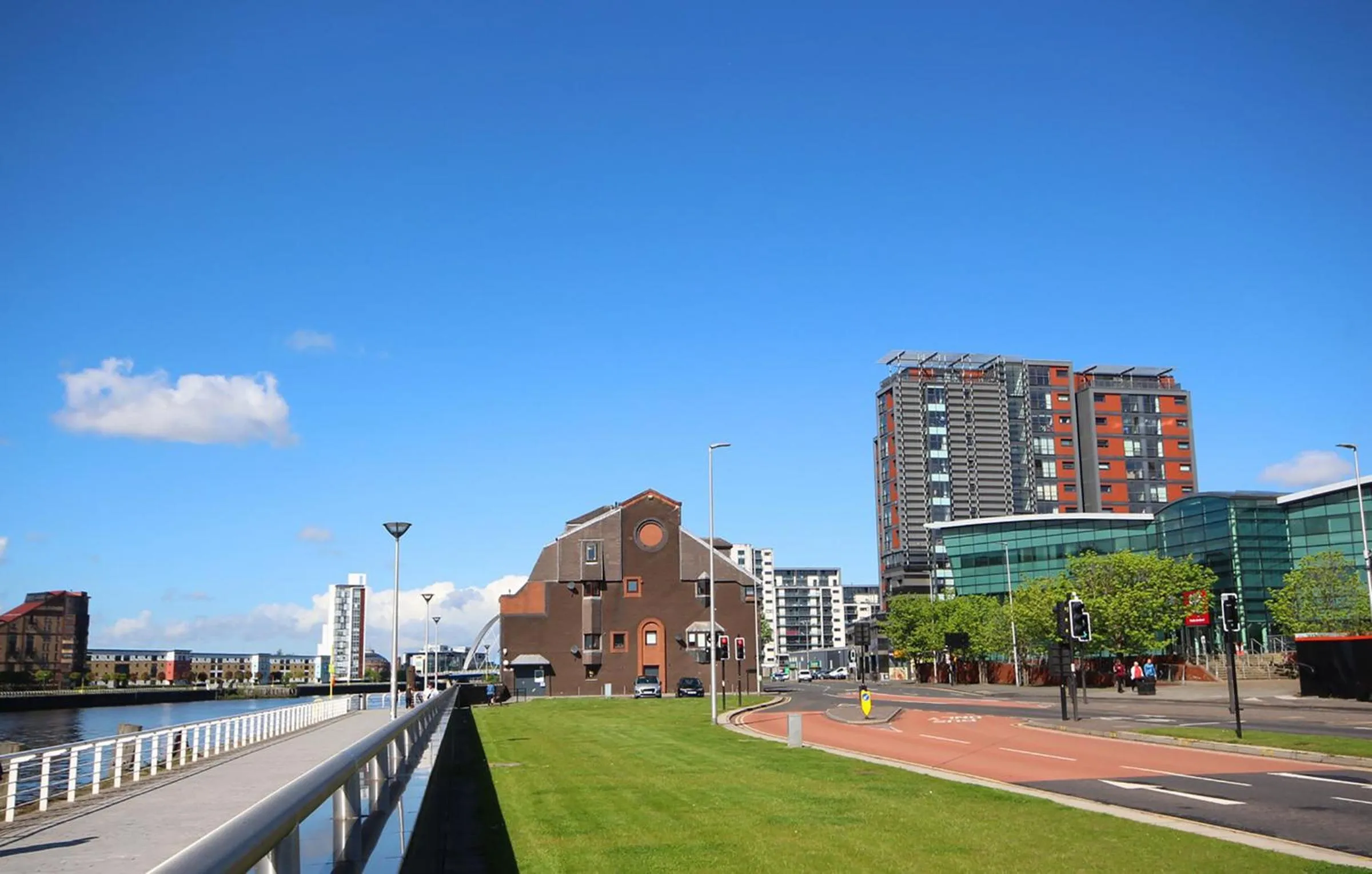 Street view in Glasgow Central Riverview Luxury Apartment (Sleeps upto 8)