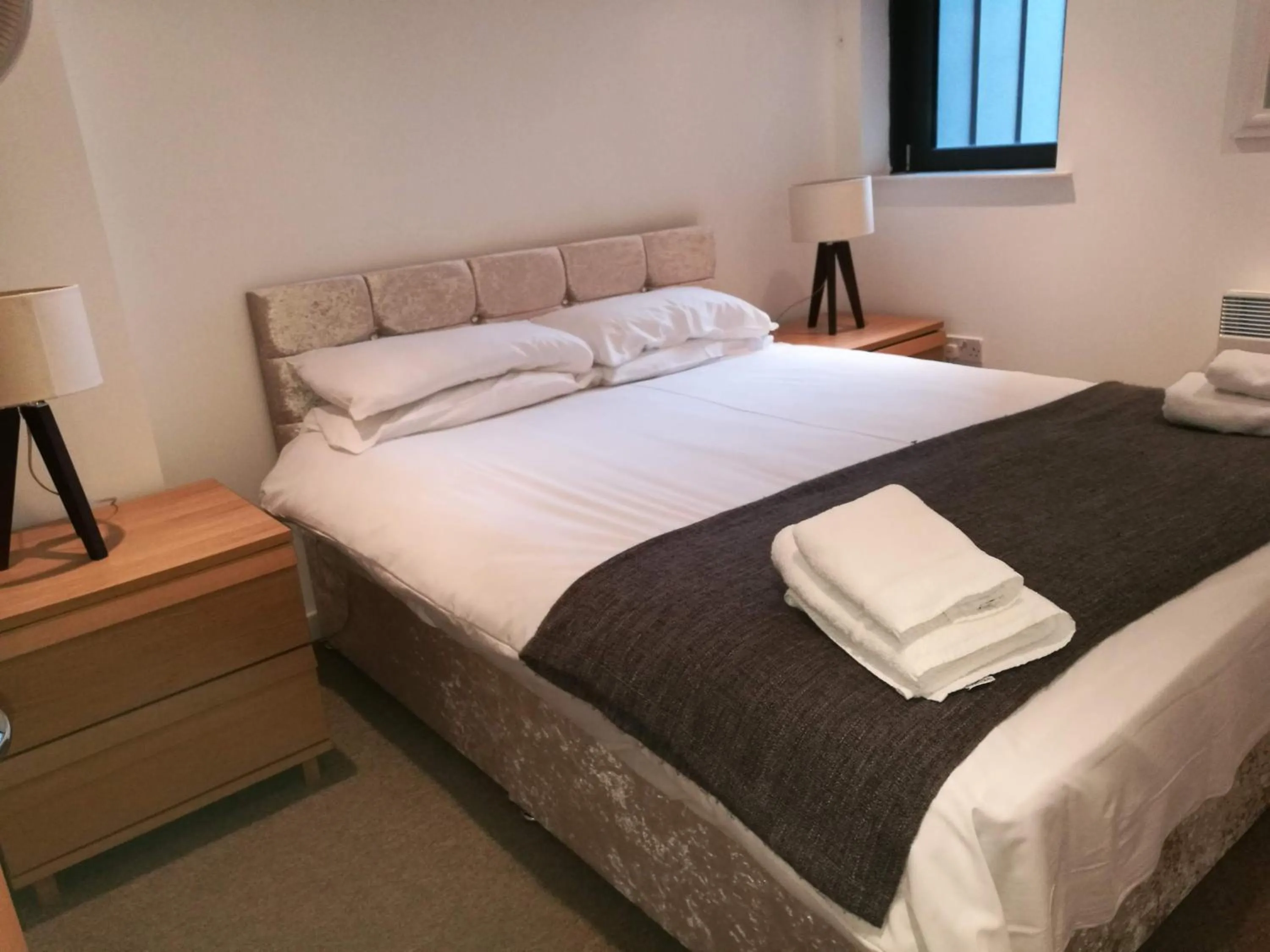 Bedroom, Bed in Glasgow Central Riverview Luxury Apartment (Sleeps upto 8)