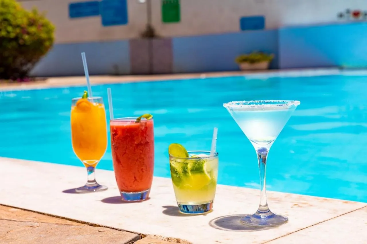 Swimming pool in Ponta Negra Beach Flat Prime