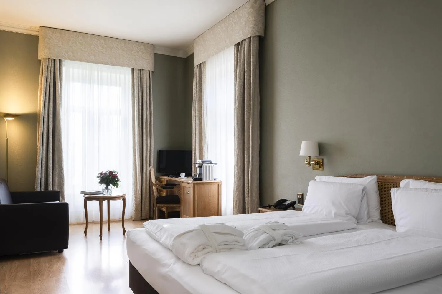 Photo of the whole room, Bed in Grand Hotel Beau Rivage Interlaken