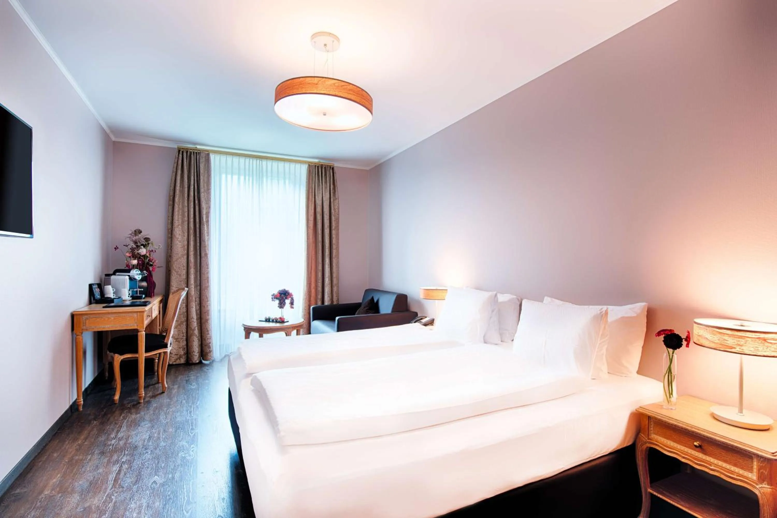 Bedroom, Bed in Grand Hotel Beau Rivage Interlaken