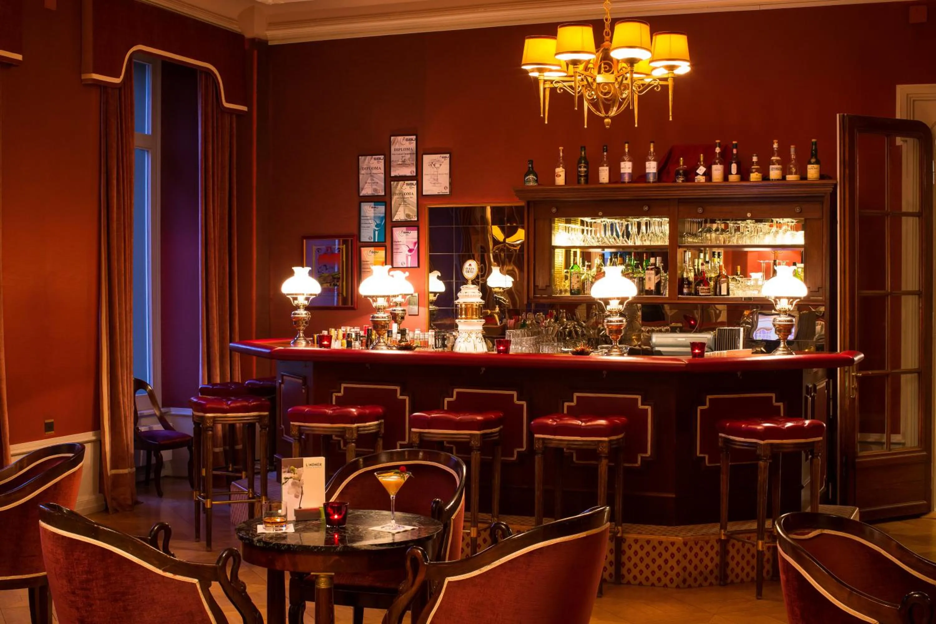 Lounge or bar in Grand Hotel Beau Rivage Interlaken