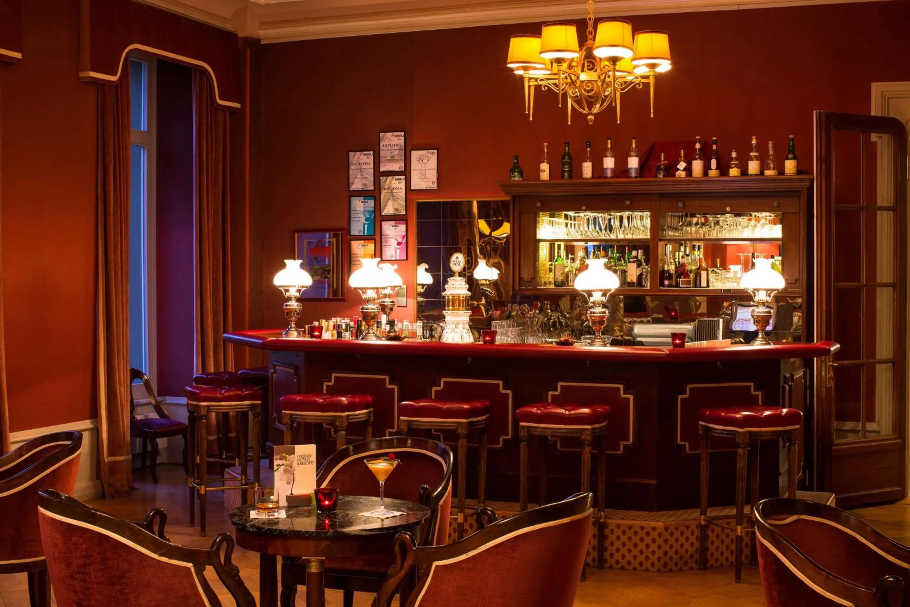 Lounge or bar in Grand Hotel Beau Rivage Interlaken