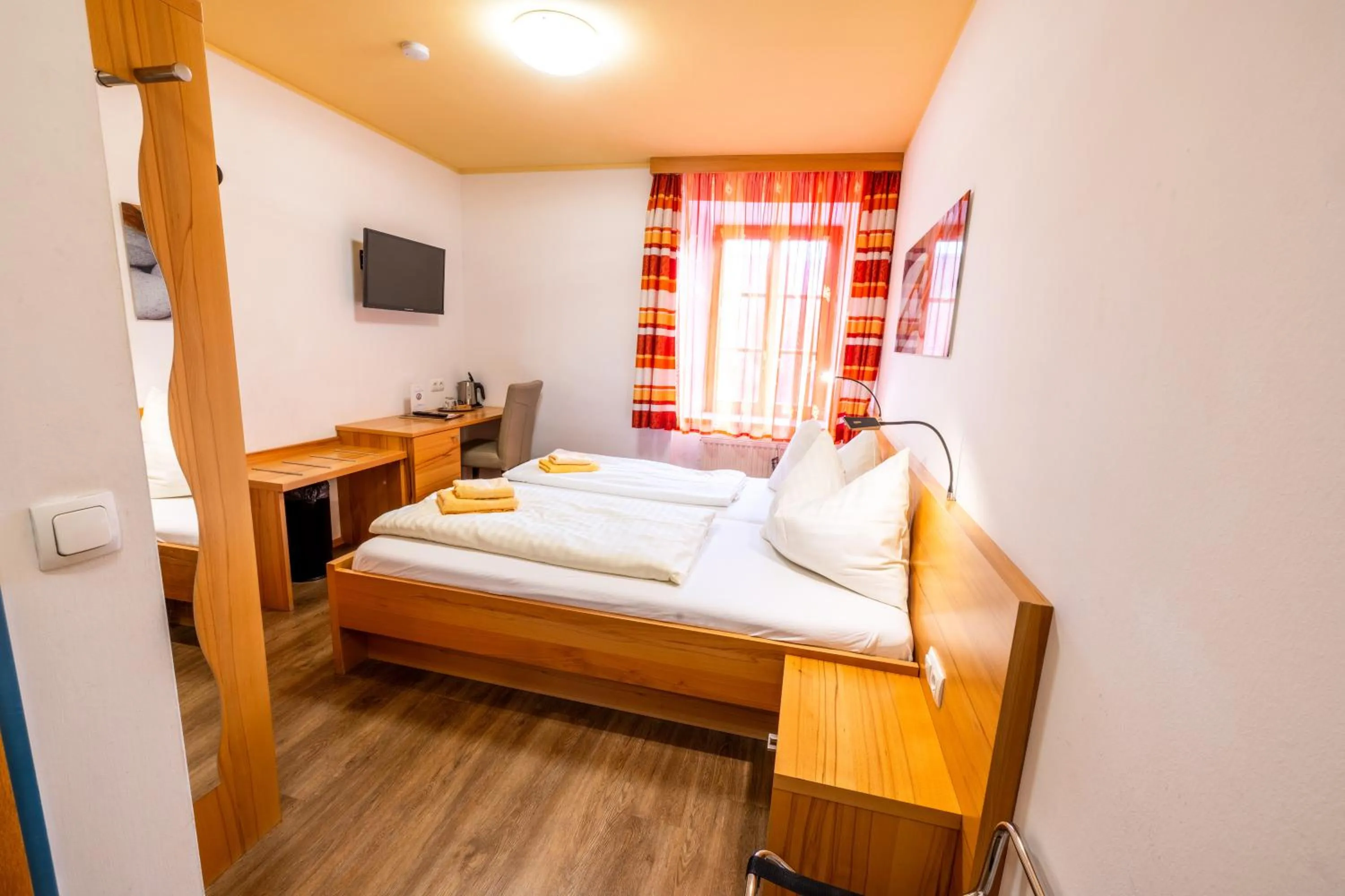 Bedroom, Bed in Egidiwirt Murau