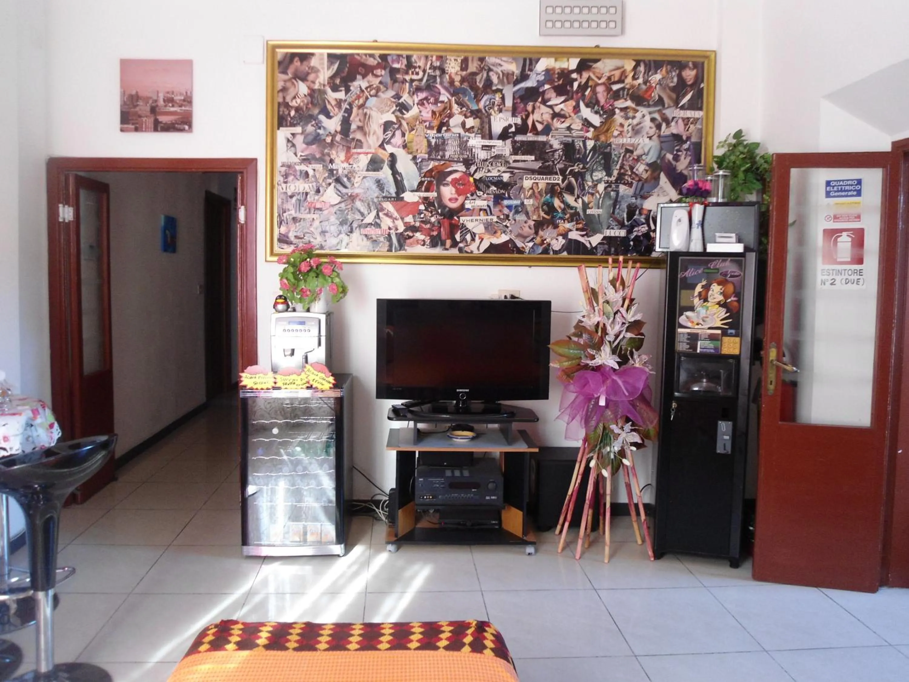 Decorative detail in Hotel Houston Livorno - Struttura Esclusivamente Turistica - Not for Business or Workers