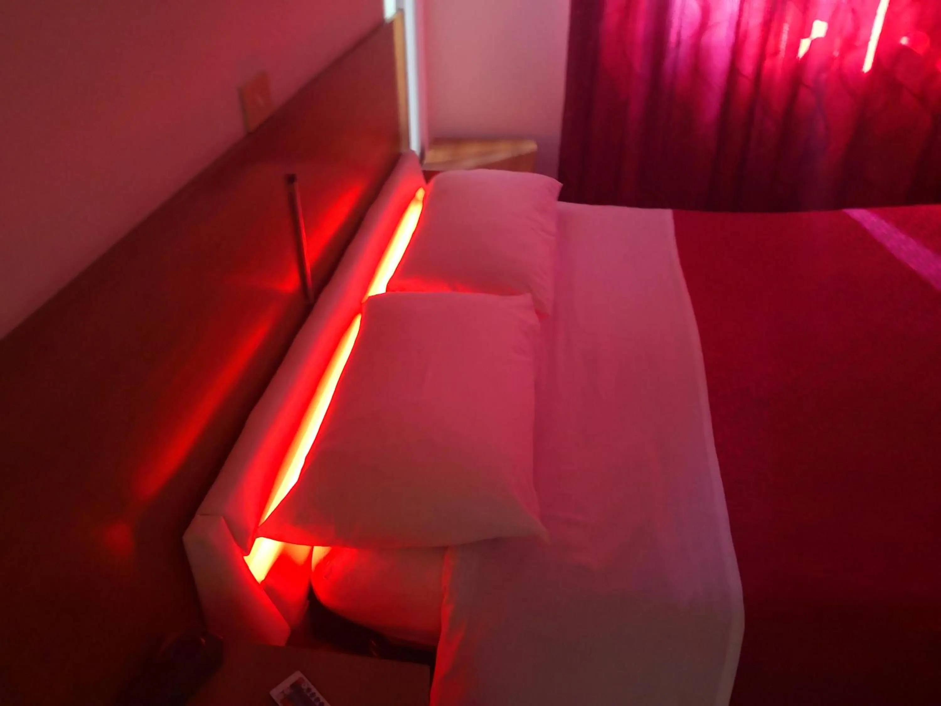 Bed in Hotel Houston Livorno - Struttura Esclusivamente Turistica - Not for Business or Workers