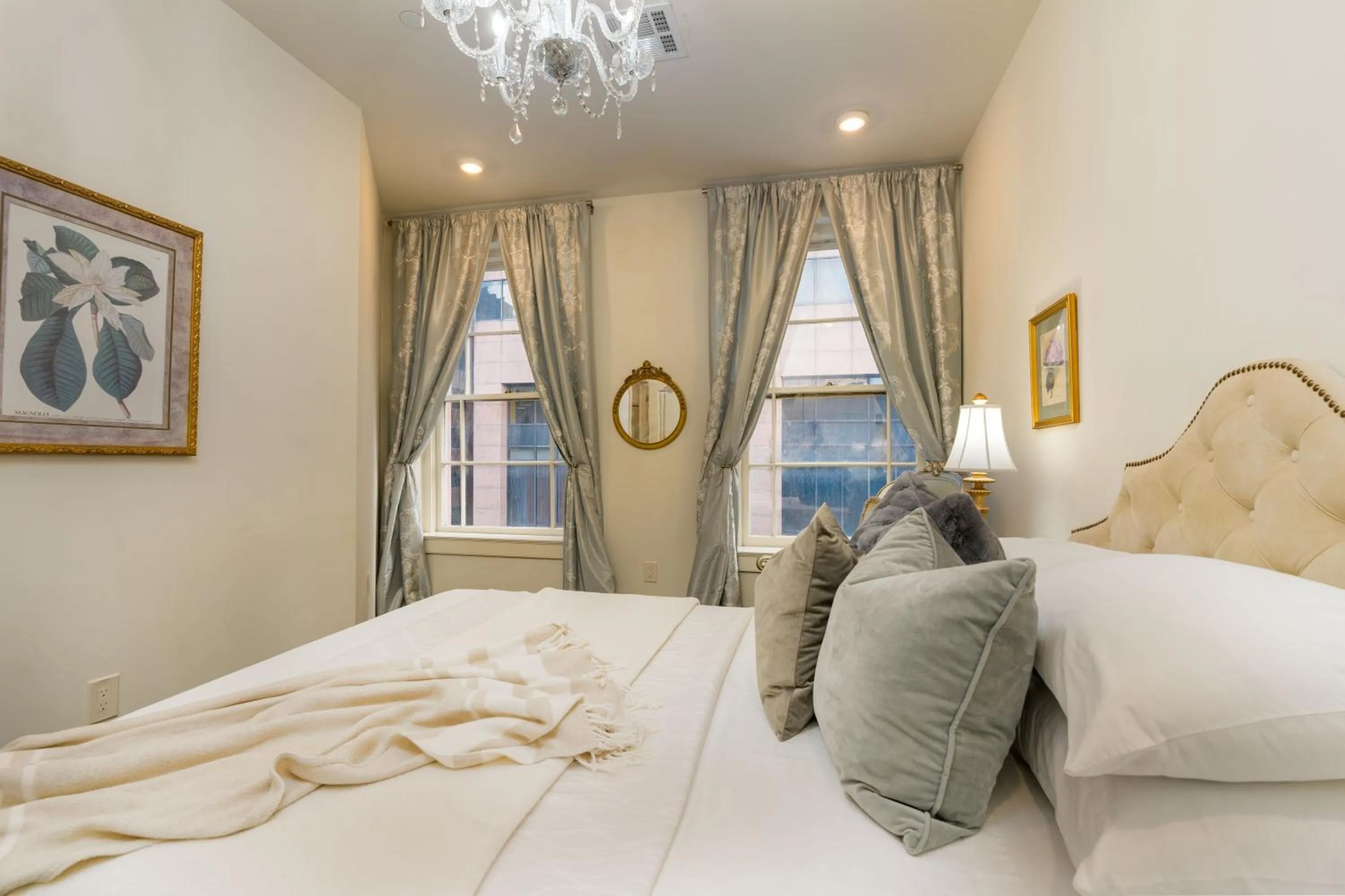 Bed in The Alexandre