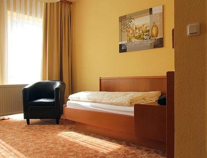 Photo of the whole room, Bed in Waldschlößchen