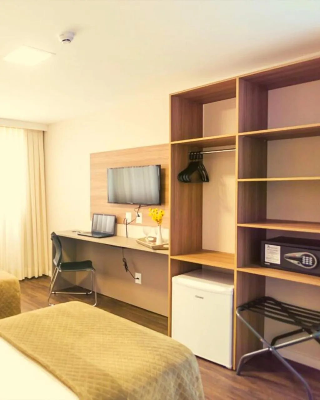 Photo of the whole room in Hotel 7 Itajaí