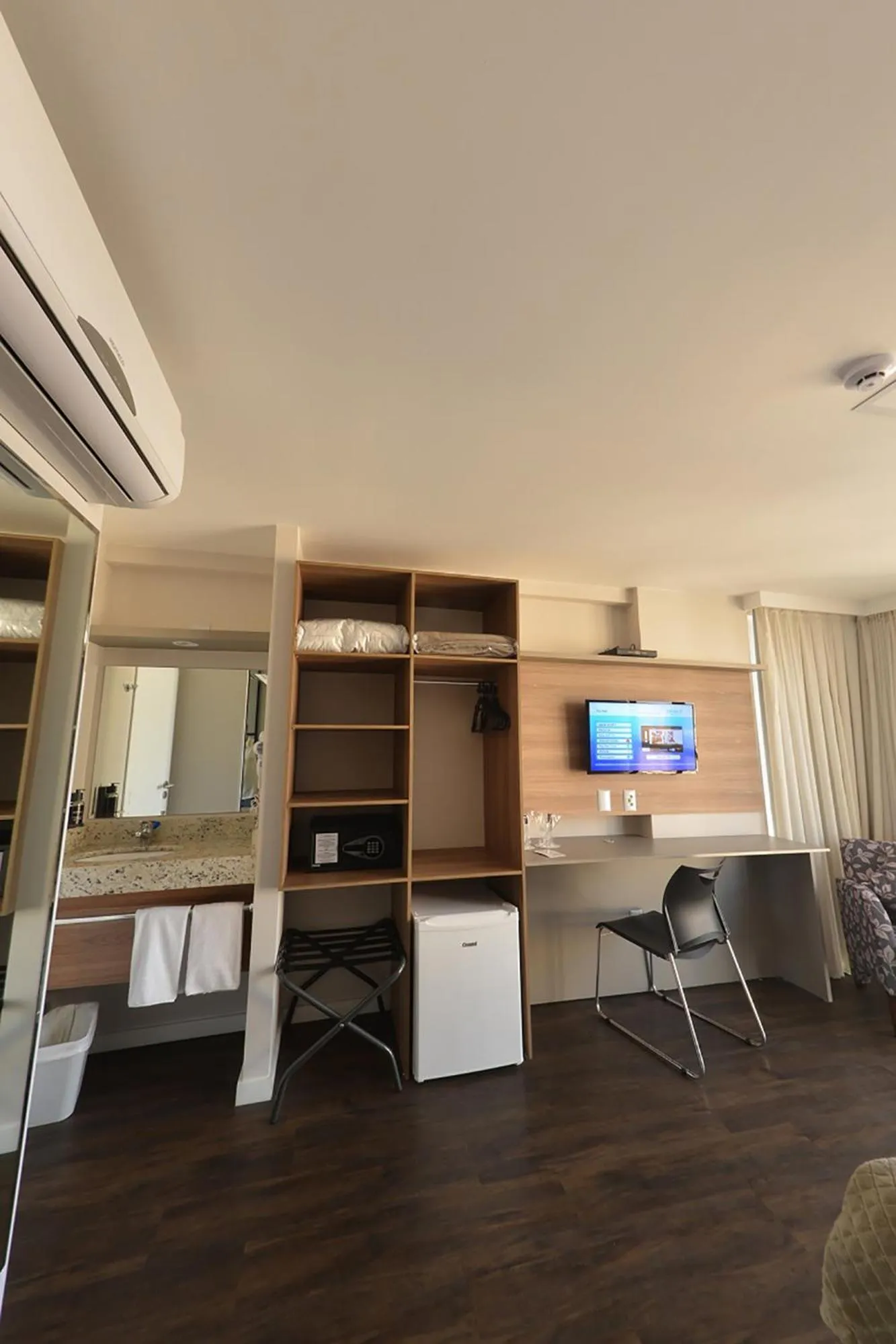 TV and multimedia in Hotel 7 Itajaí