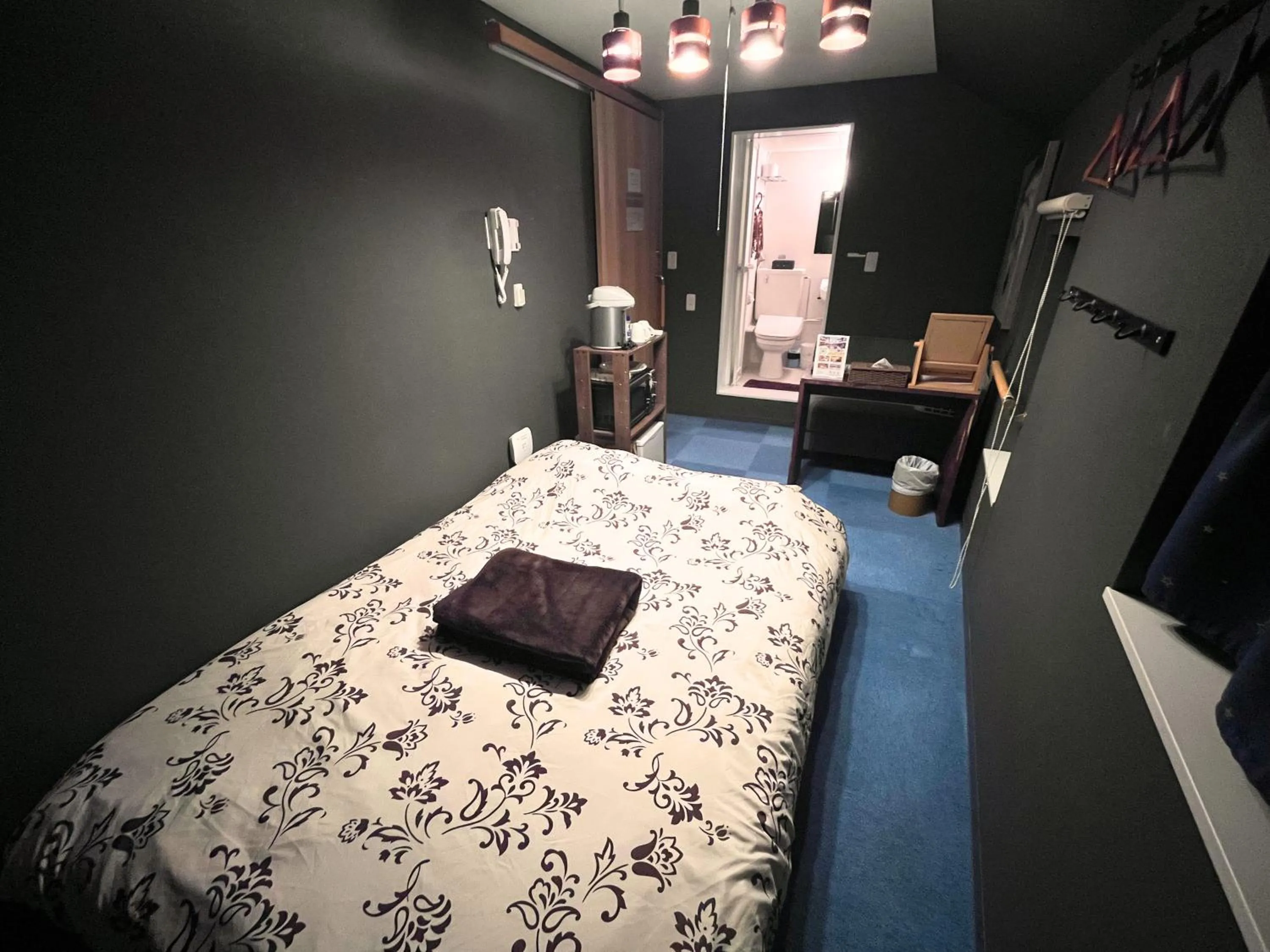 Bed in Hotel EL Shinjuku 6