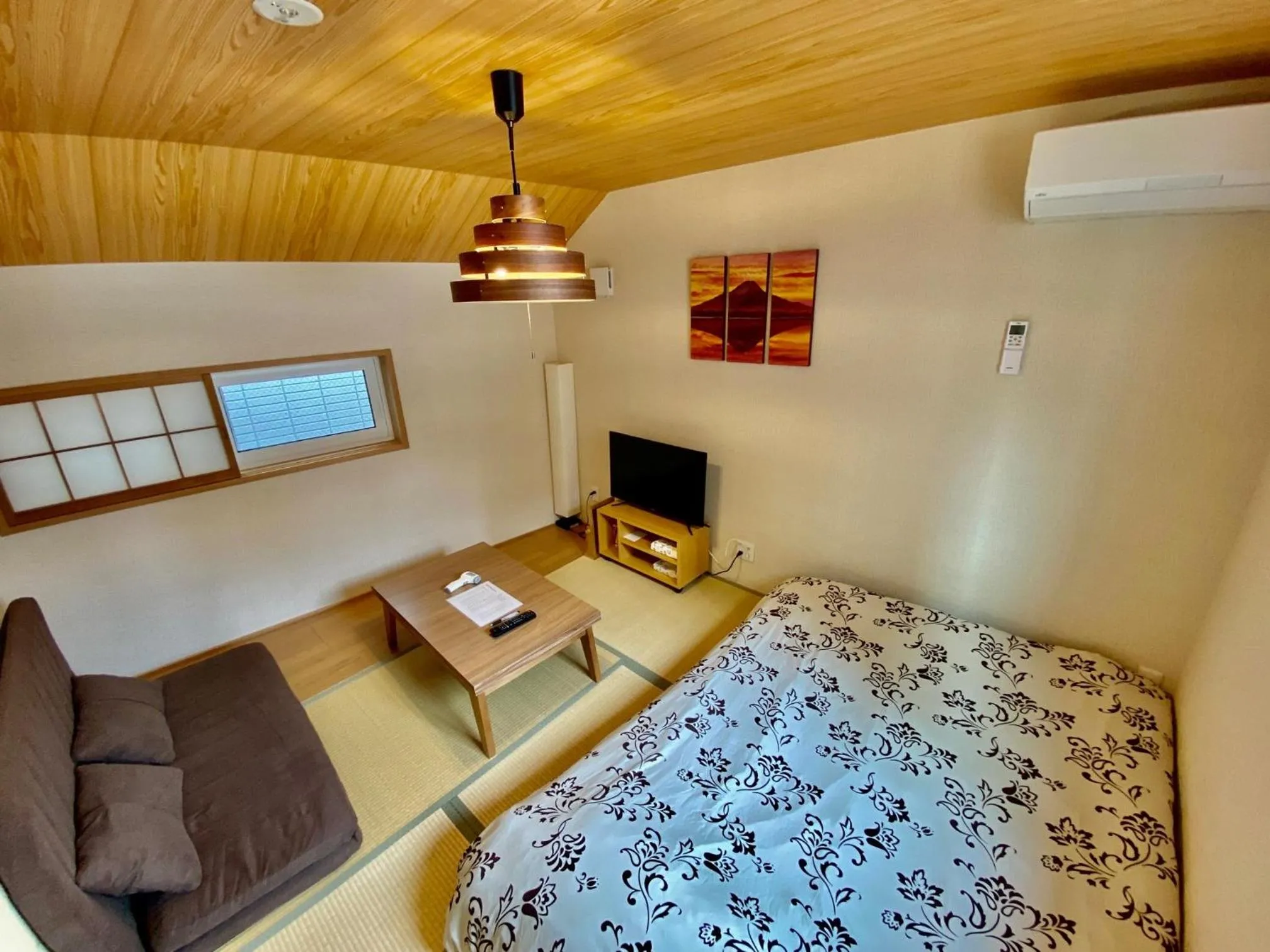 Bed in Hotel EL Shinjuku 6