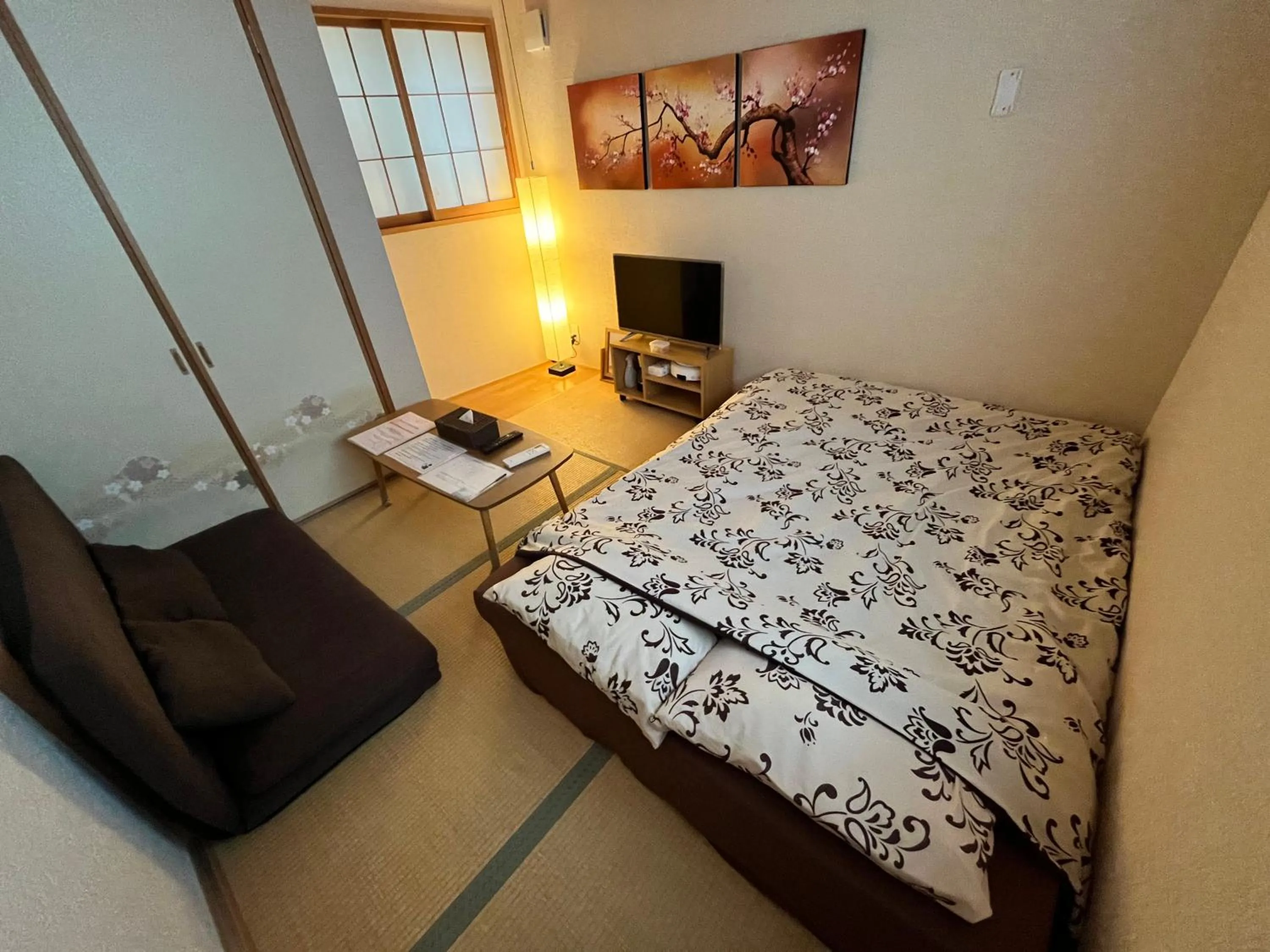 Bed in Hotel EL Shinjuku 6