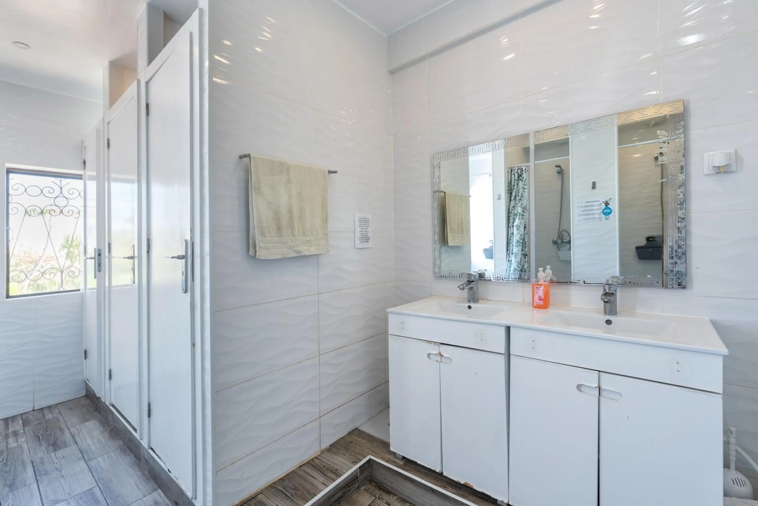 Blife Sun Hostel & Rooms