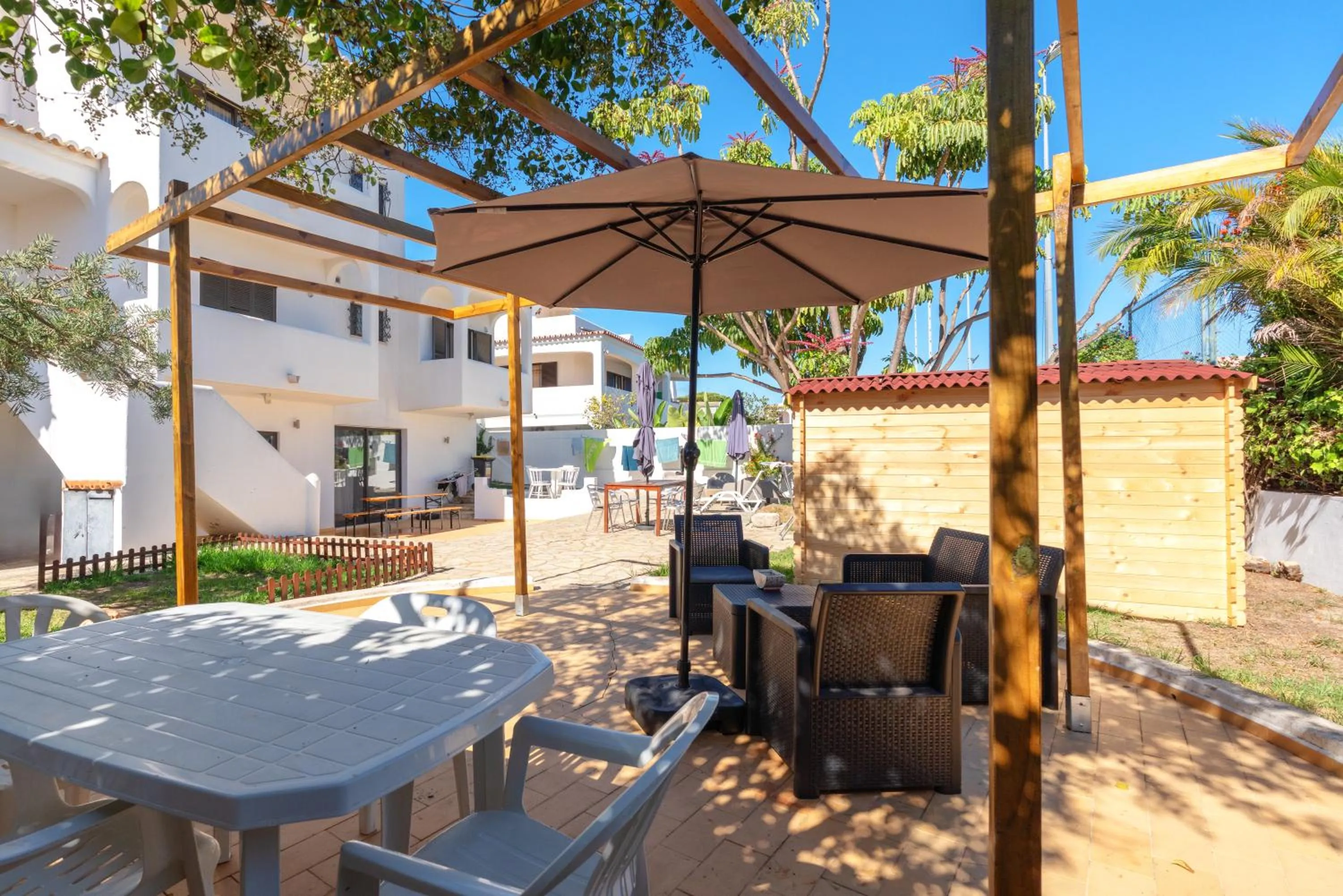 Blife Sun Hostel & Rooms