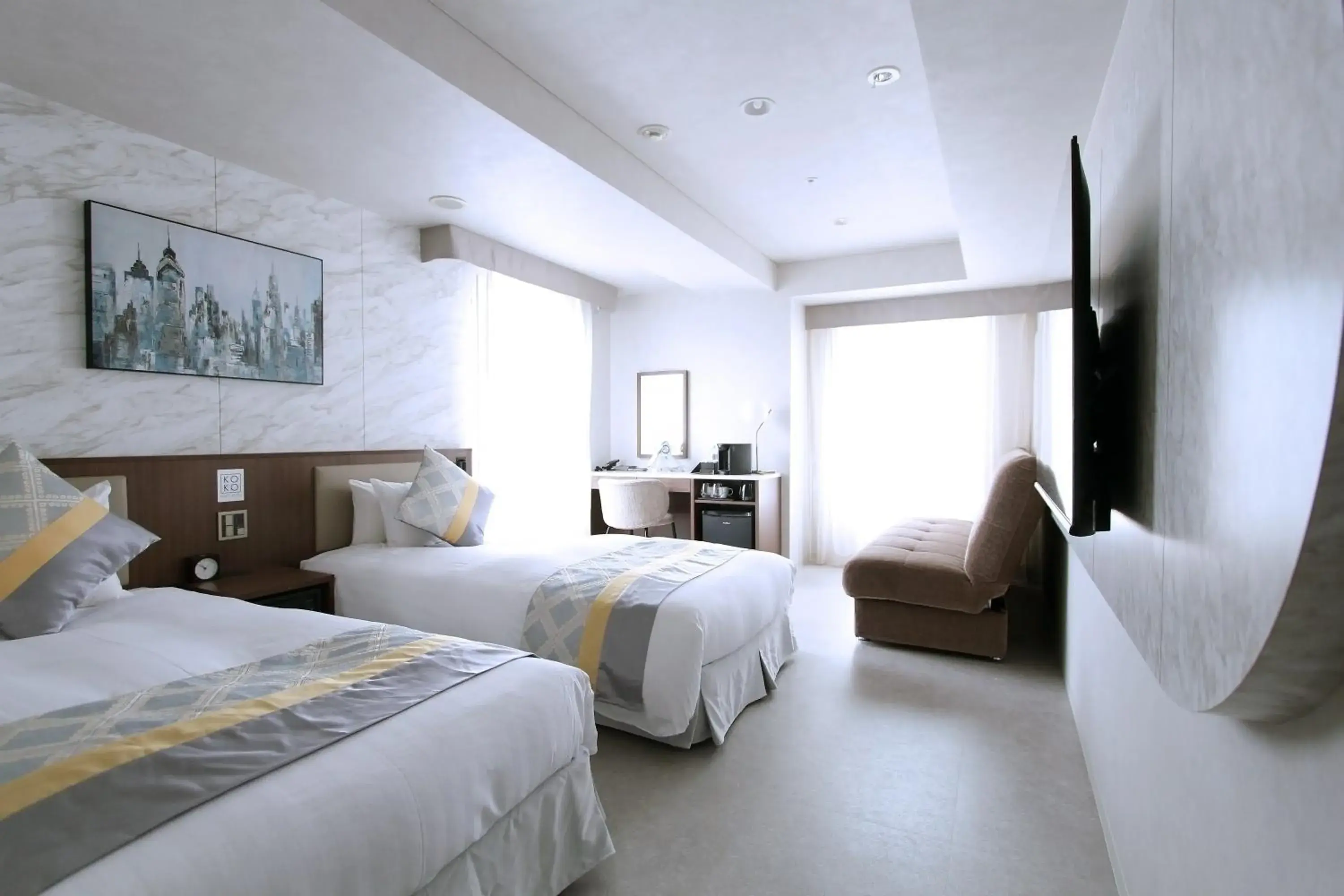 Premium Floor Superior Twin Room - single occupancy - Non-Smoking in KOKO HOTEL Ginza-1chome Premium Floor Superior Twin Room - single occupancy - Non-Smoking in KOKO HOTEL Ginza-1chome