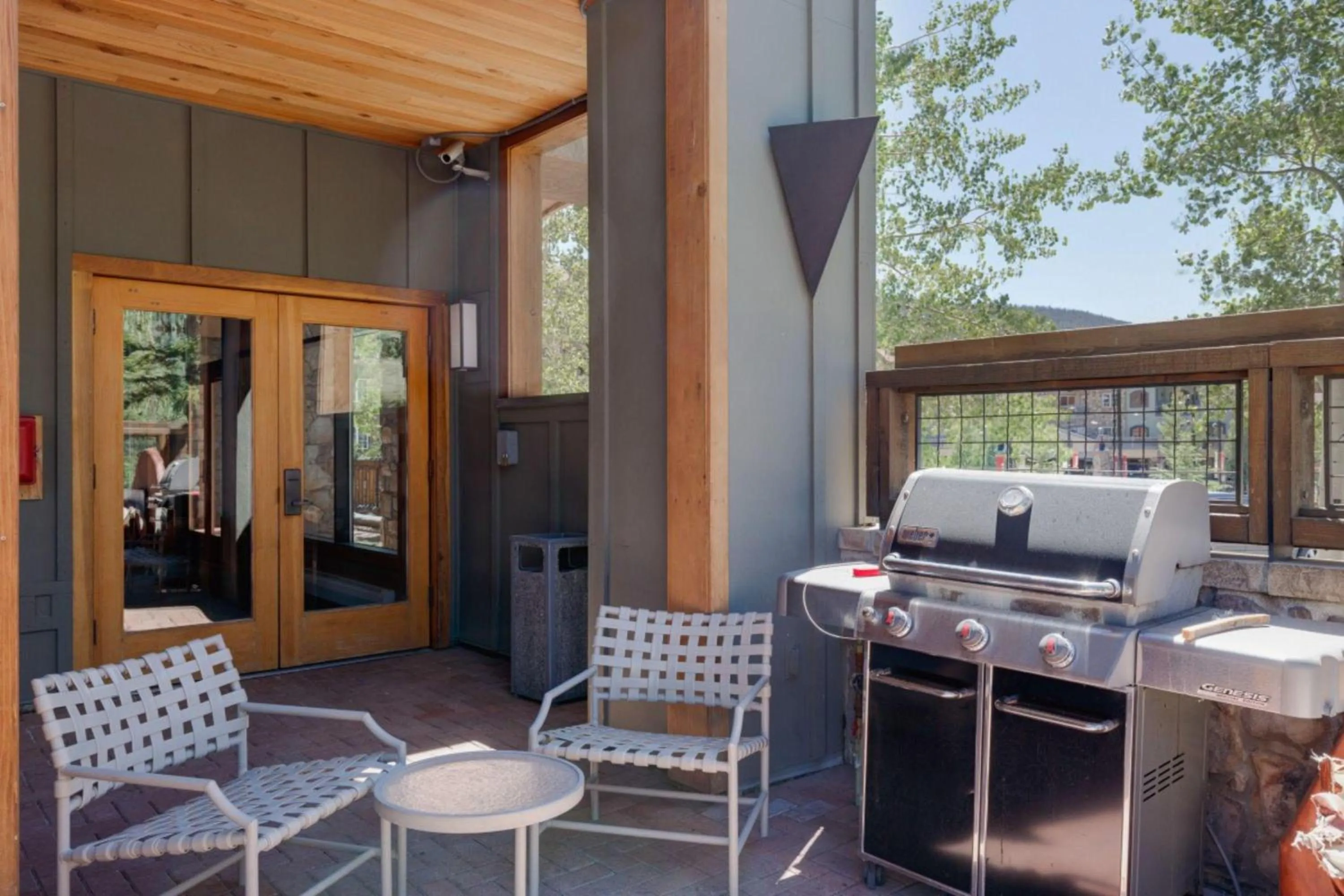 BBQ facilities in Buffalo Lodge by Summit County Mountain Retreats