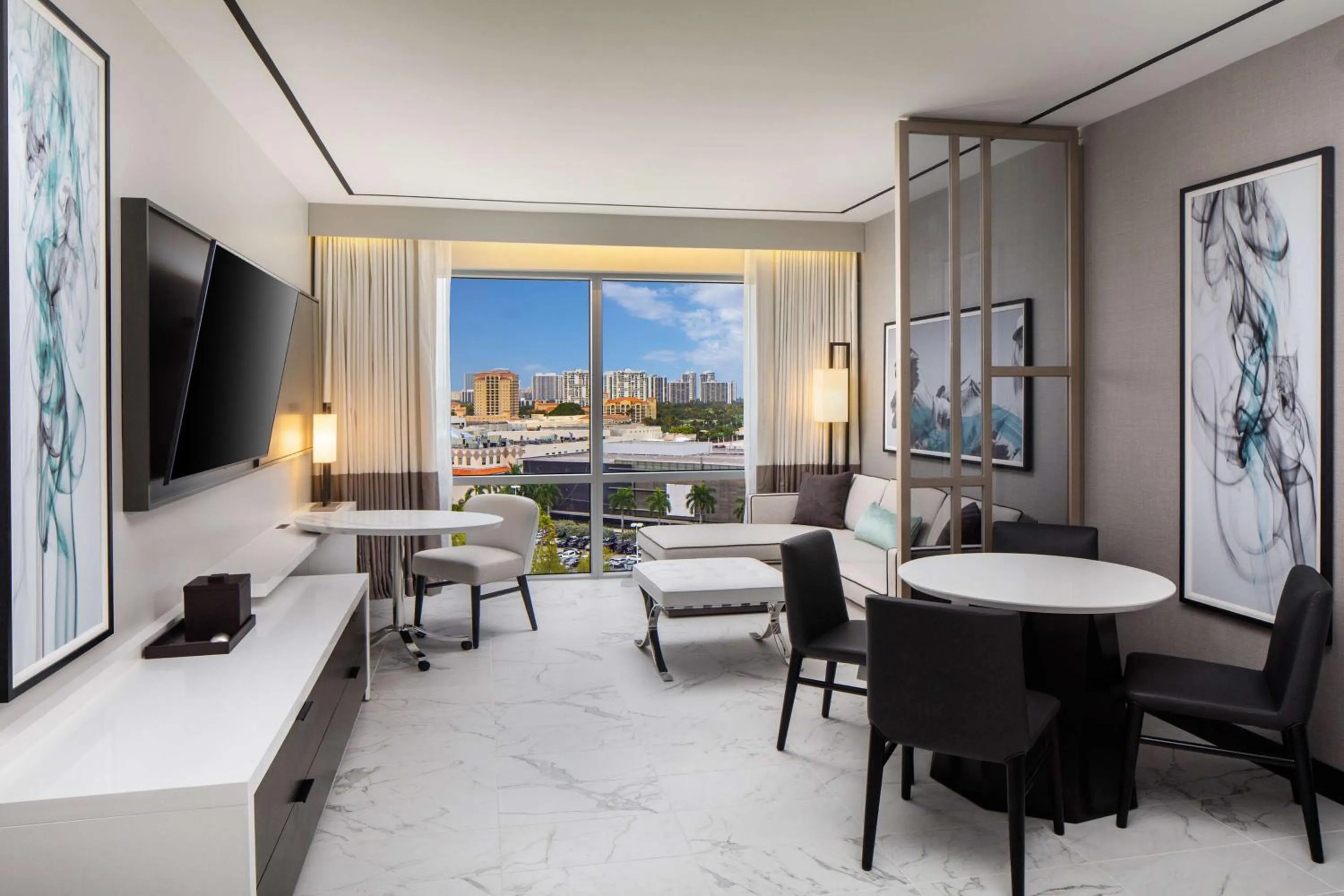 Living room in Hilton Miami Aventura