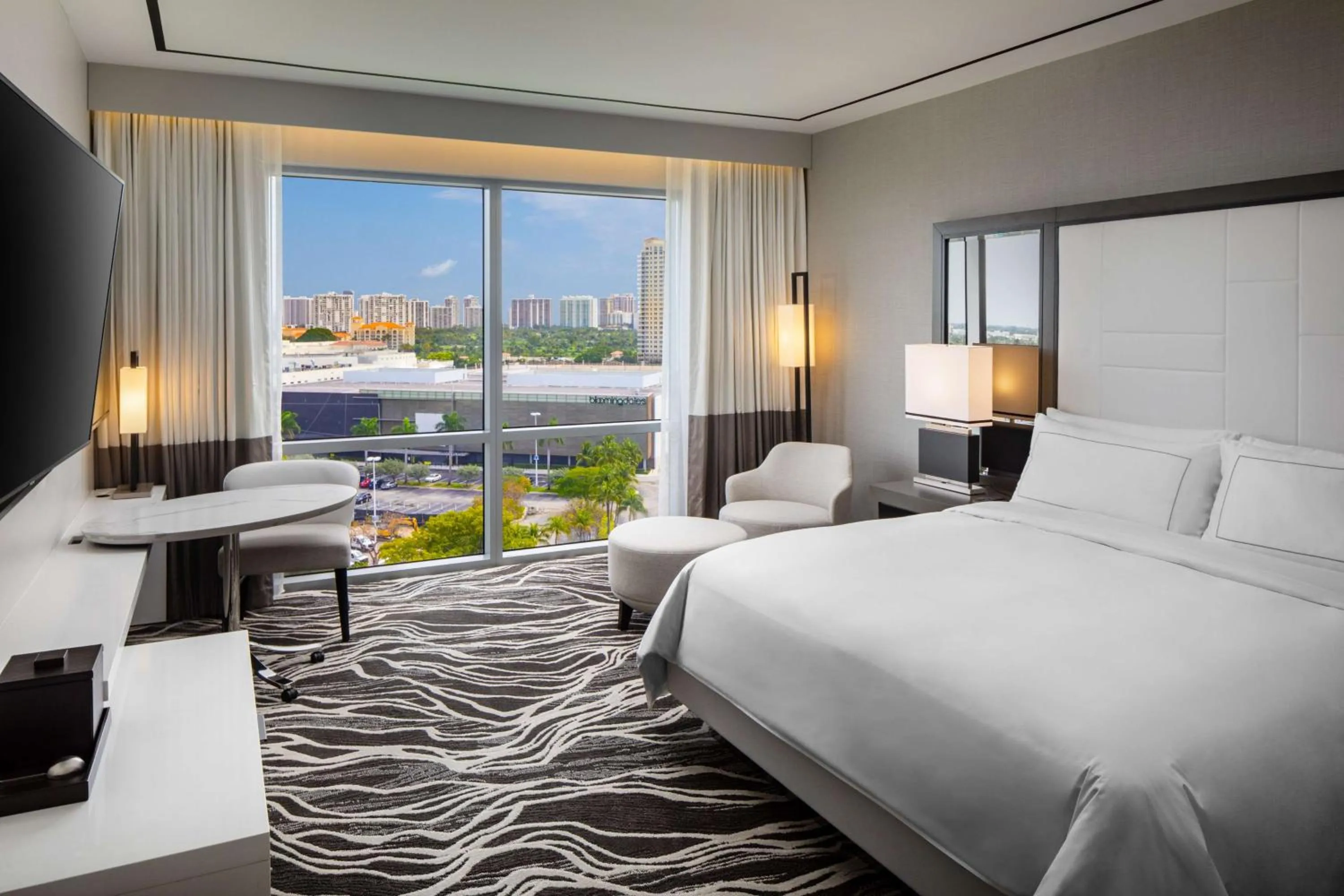 Bedroom, Bed in Hilton Miami Aventura