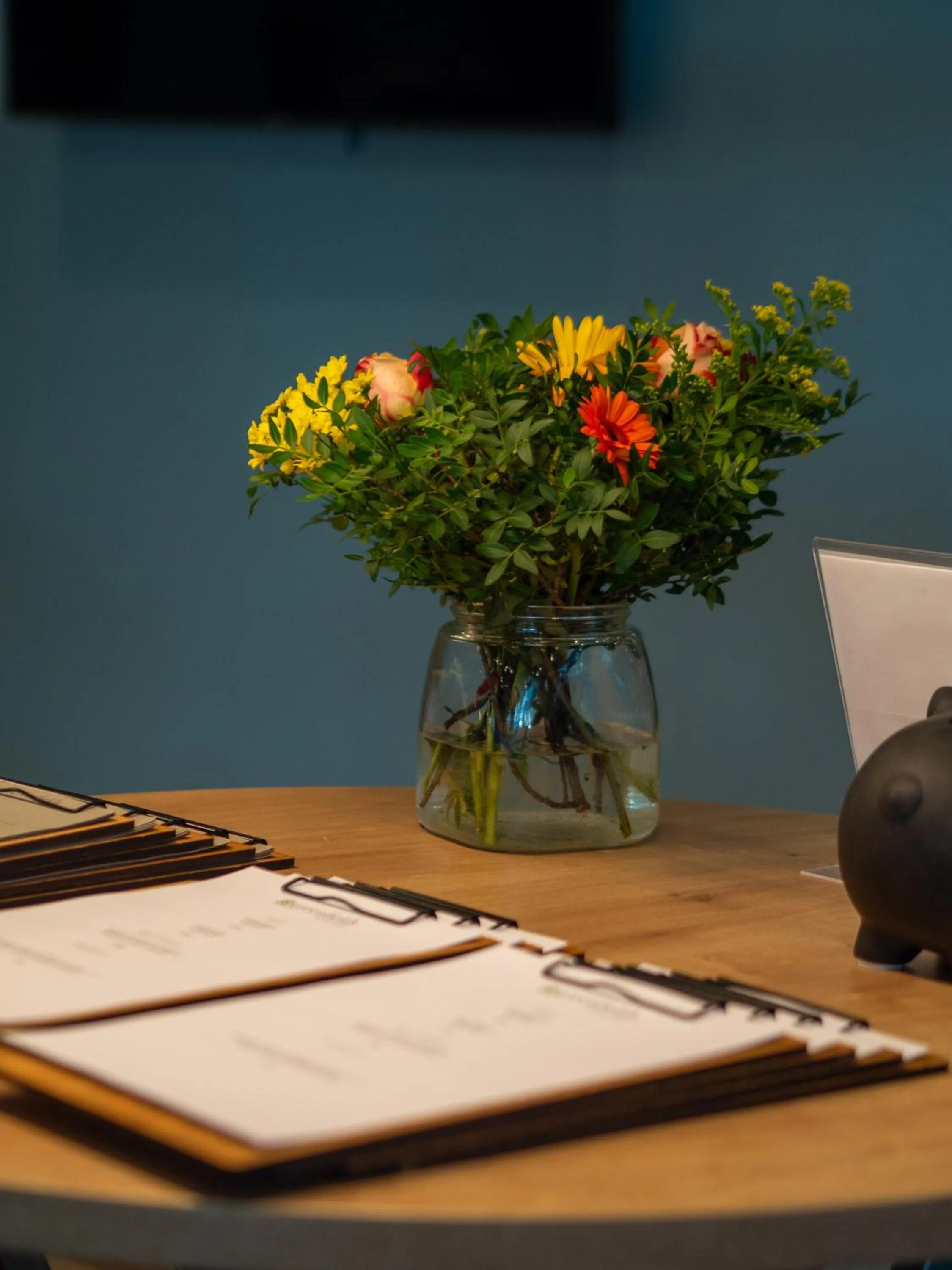 Seating area in Hilton Garden Inn Munich Messe