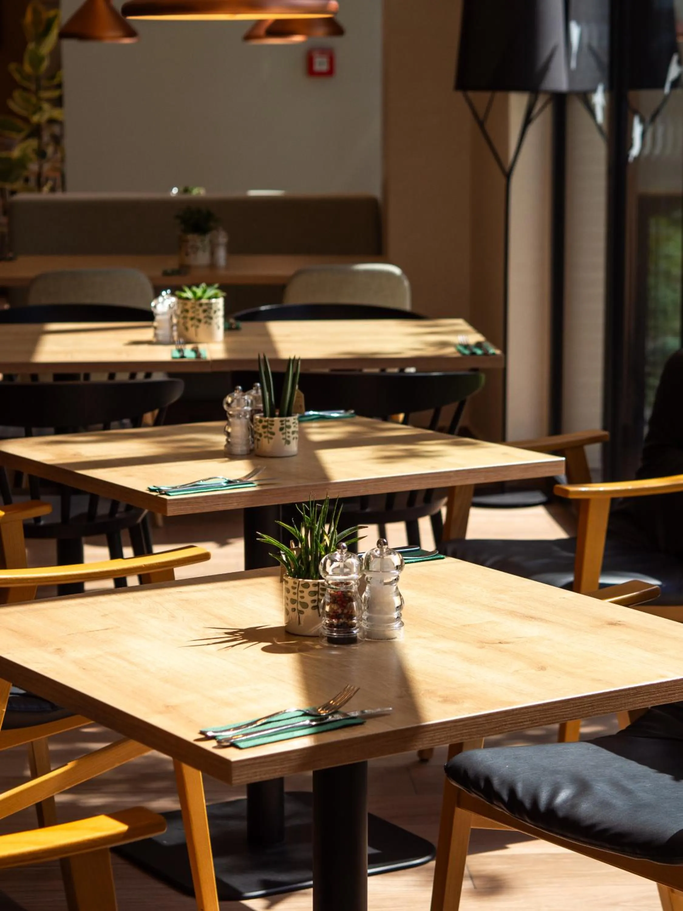 Restaurant/places to eat in Hilton Garden Inn Munich Messe