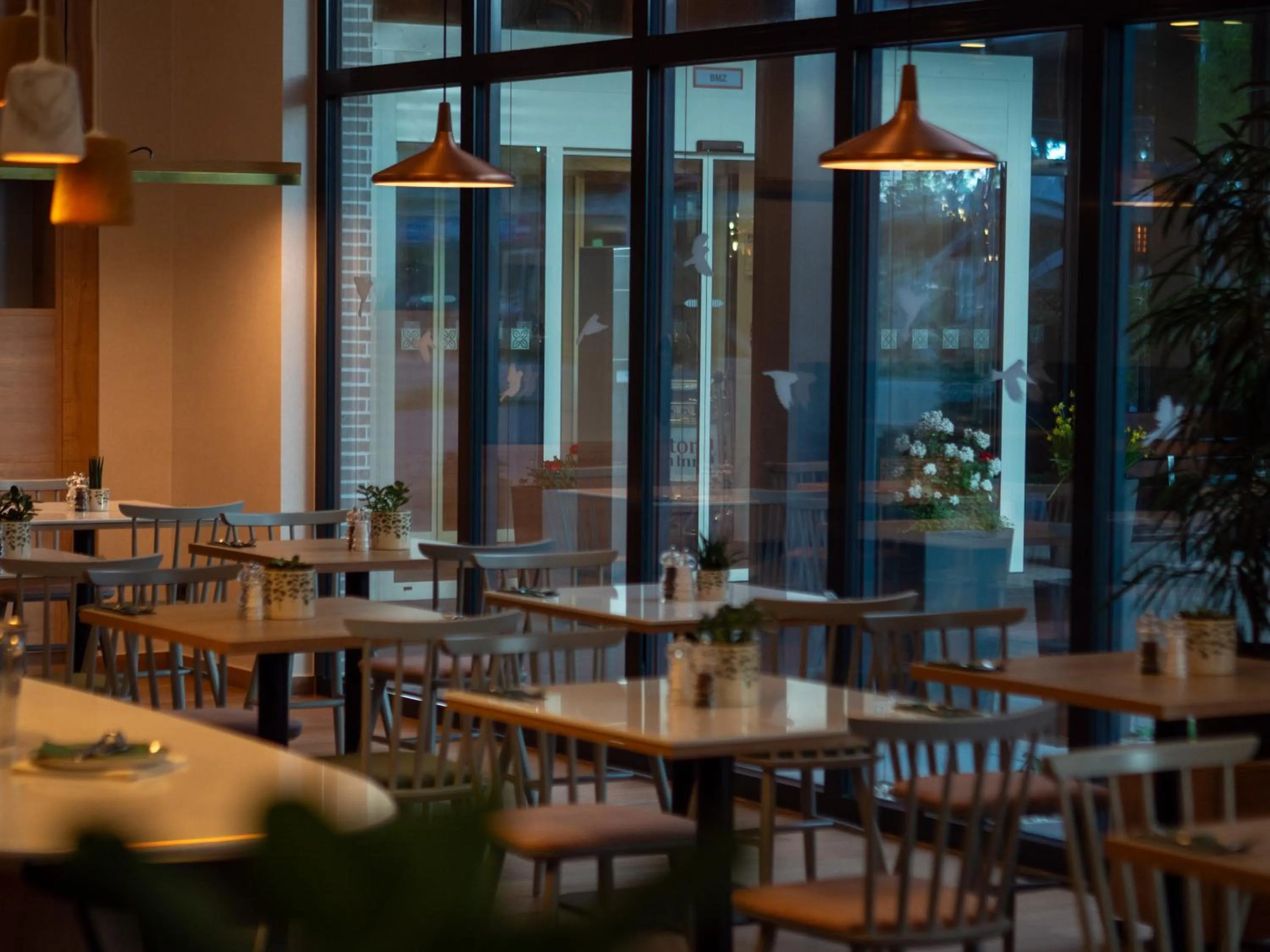 Restaurant/places to eat in Hilton Garden Inn Munich Messe