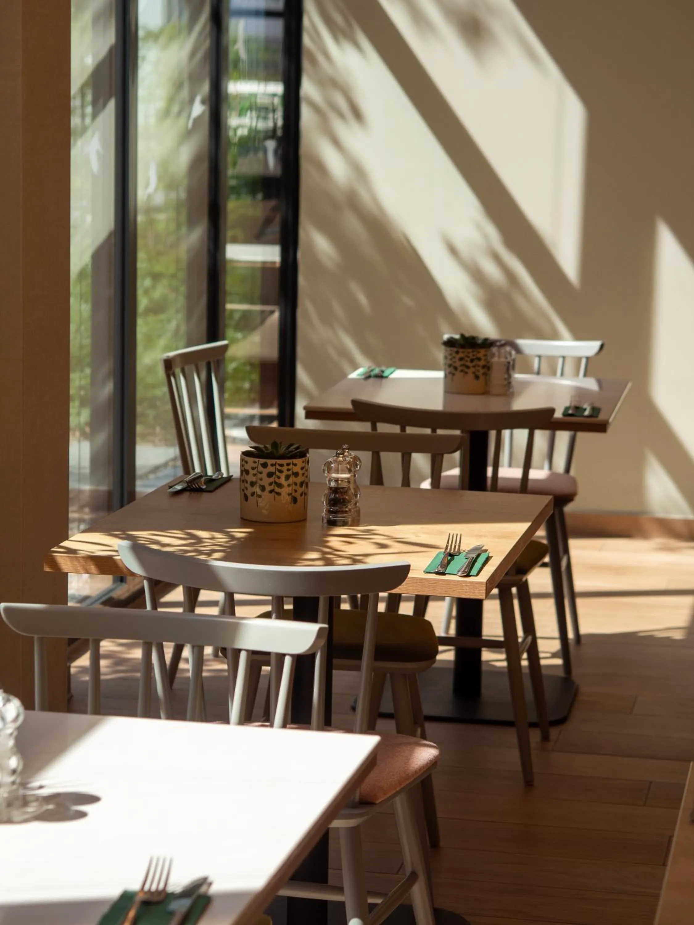 Restaurant/places to eat in Hilton Garden Inn Munich Messe